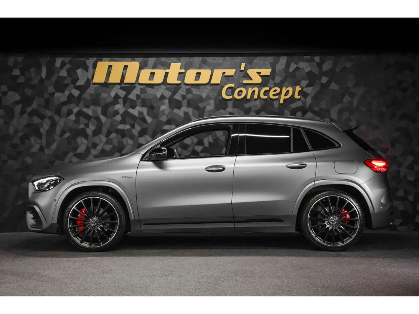 Mercedes-Benz GLA 35 AMG 4 MATIC Сірий - 2