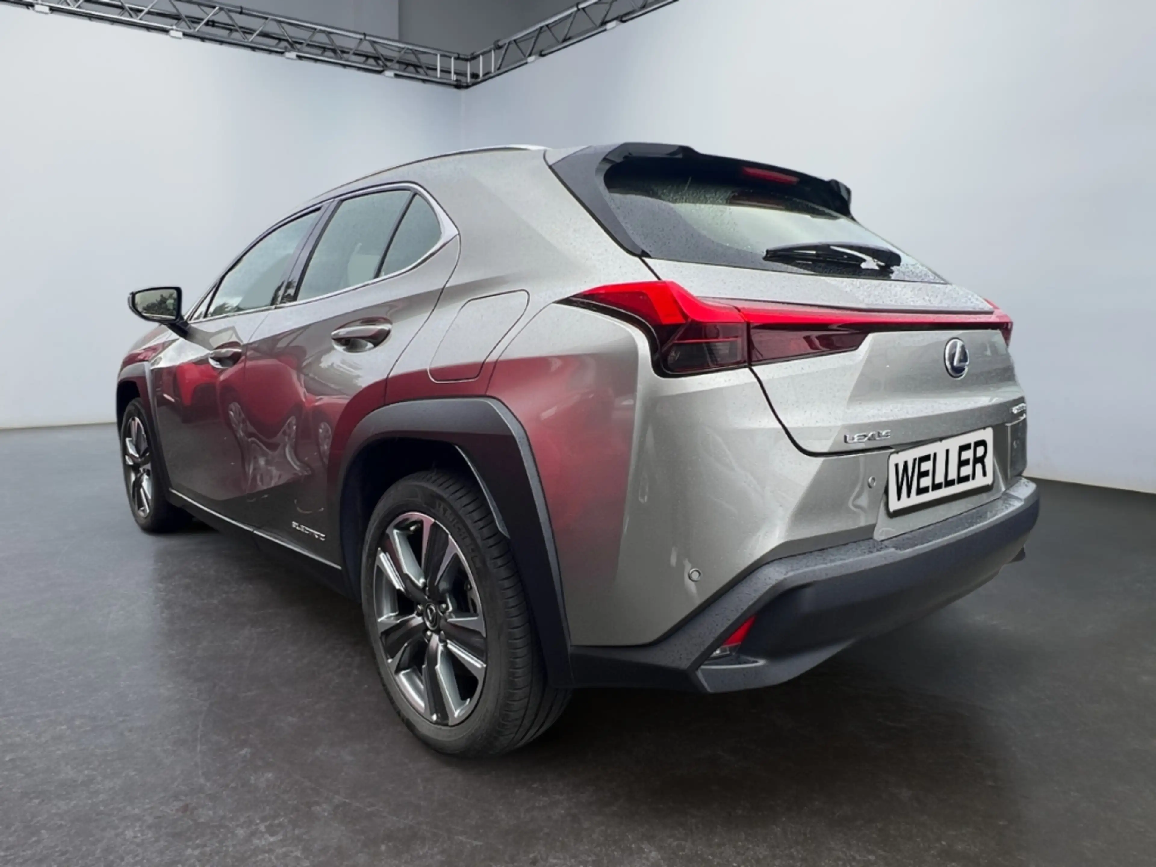 Lexus UX 300e Luxury Paket *Matrix*360°*GSD*Leder*HUD* — photo 5