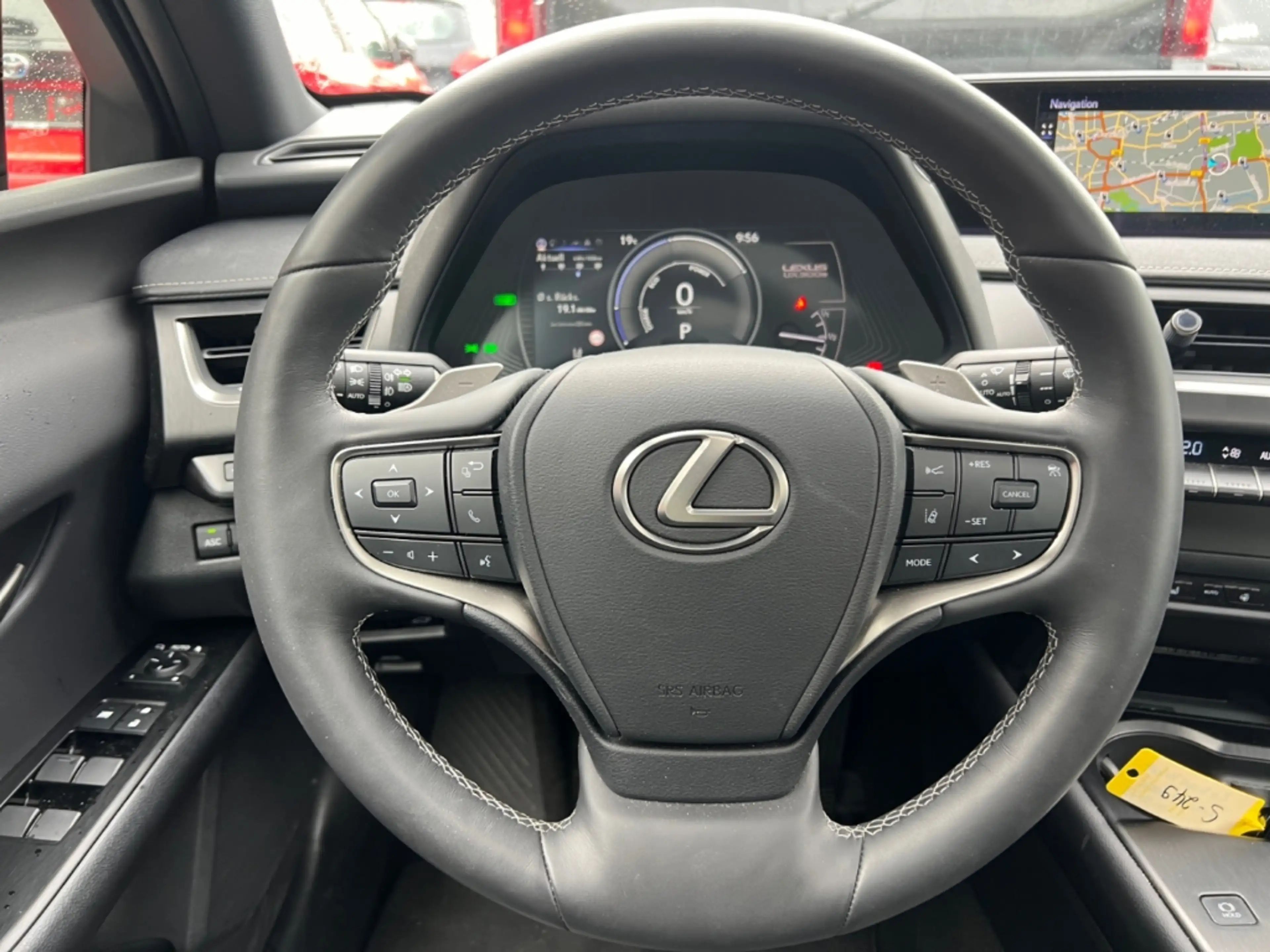 Lexus UX 300e Luxury Paket *Matrix*360°*GSD*Leder*HUD* — photo 10