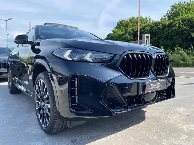 BMW X6 view 3