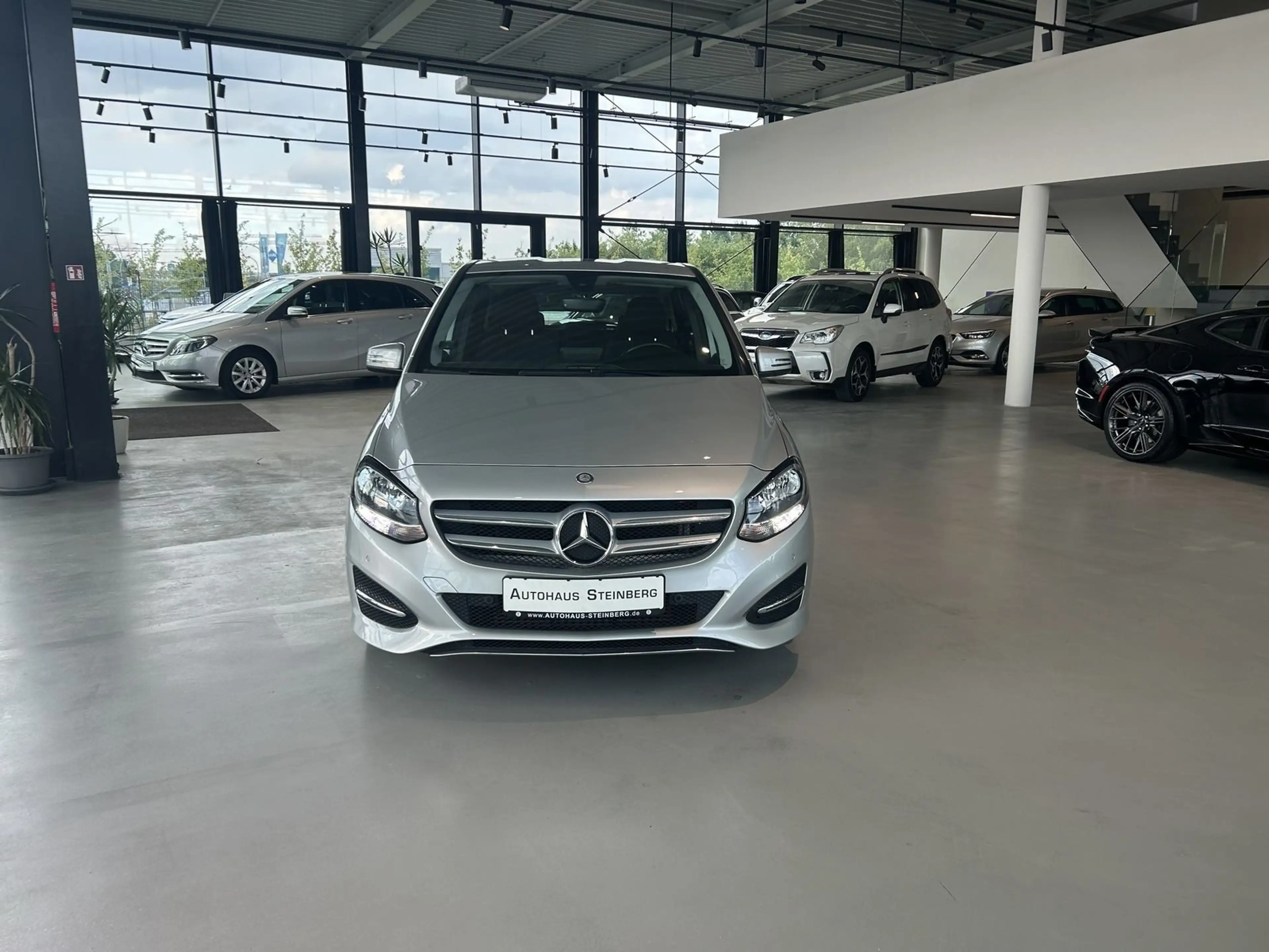 Mercedes-Benz B 180 NAVIGATION+SHZ+TEMPOMAT+PDC B 180 B B 180 — photo 10
