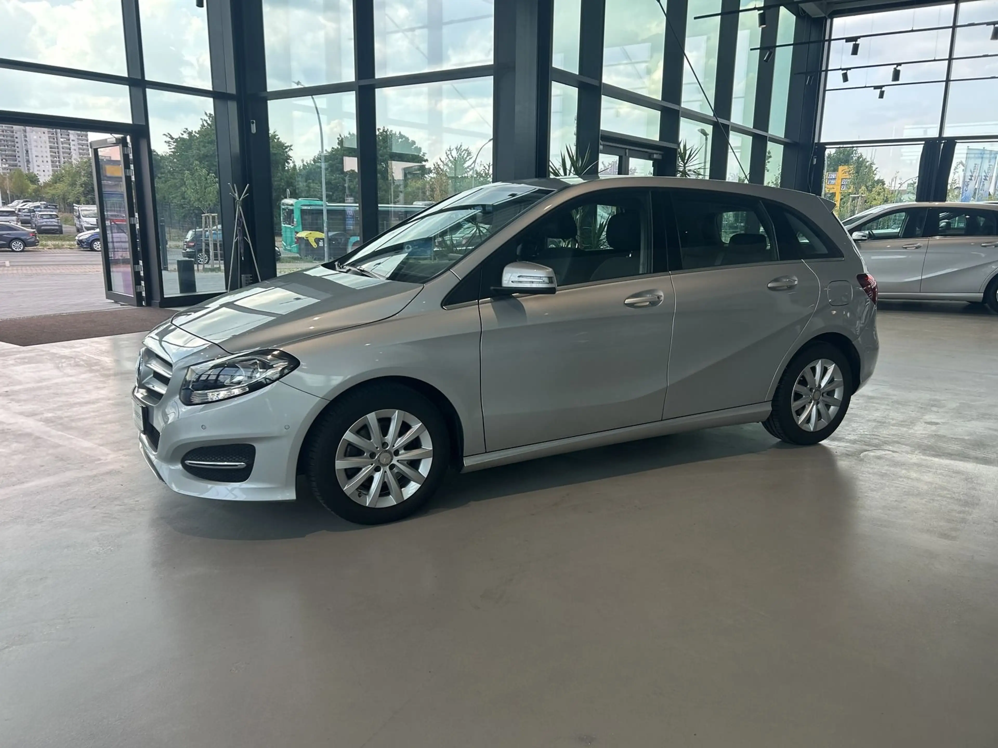 Mercedes-Benz B 180 NAVIGATION+SHZ+TEMPOMAT+PDC B 180 B B 180 — photo 11