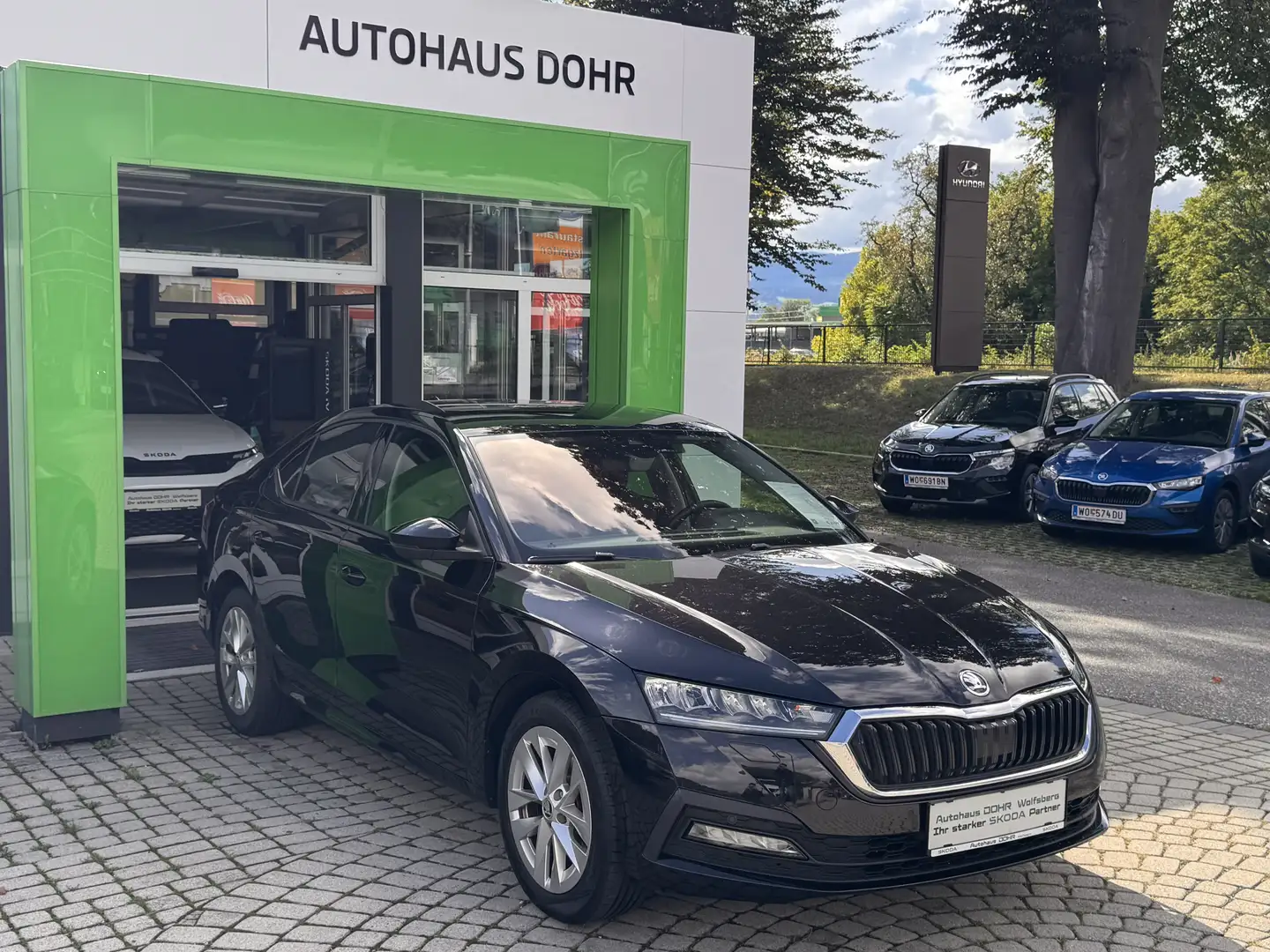 Skoda Octavia Ambition Schwarz - 1