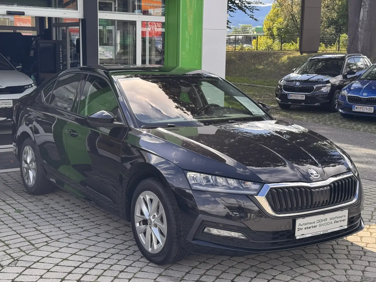 Skoda Octavia Ambition Schwarz - 2