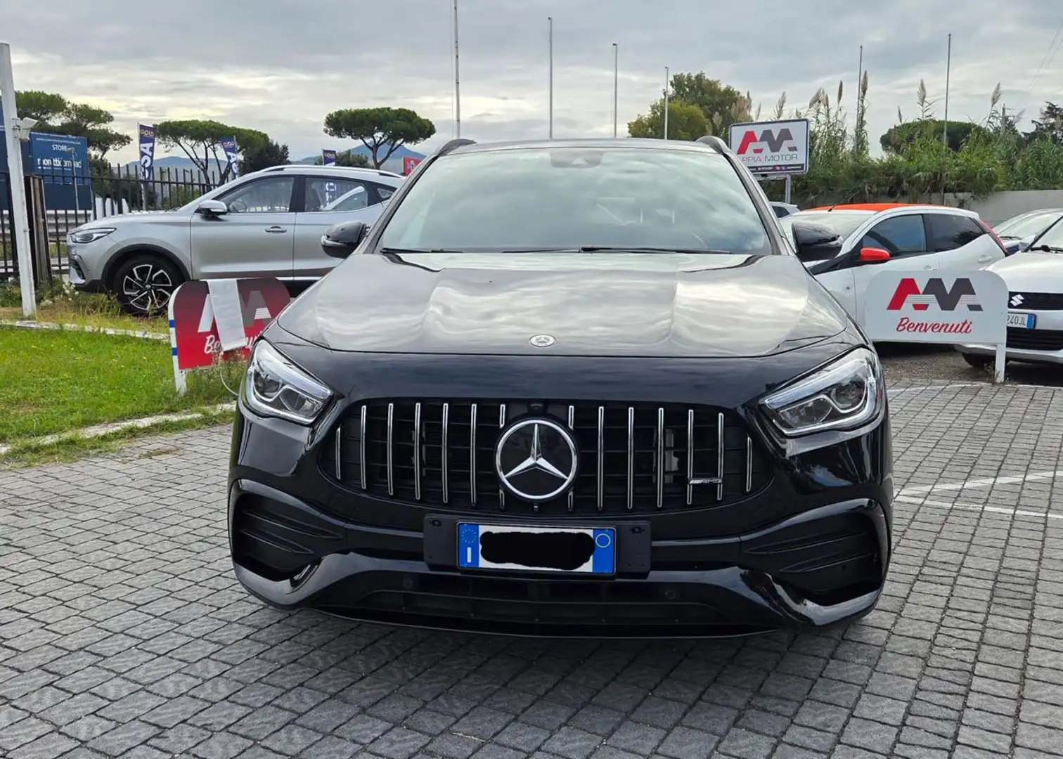 Mercedes-Benz GLA 35 AMG 4MATIC Schwarz - 2