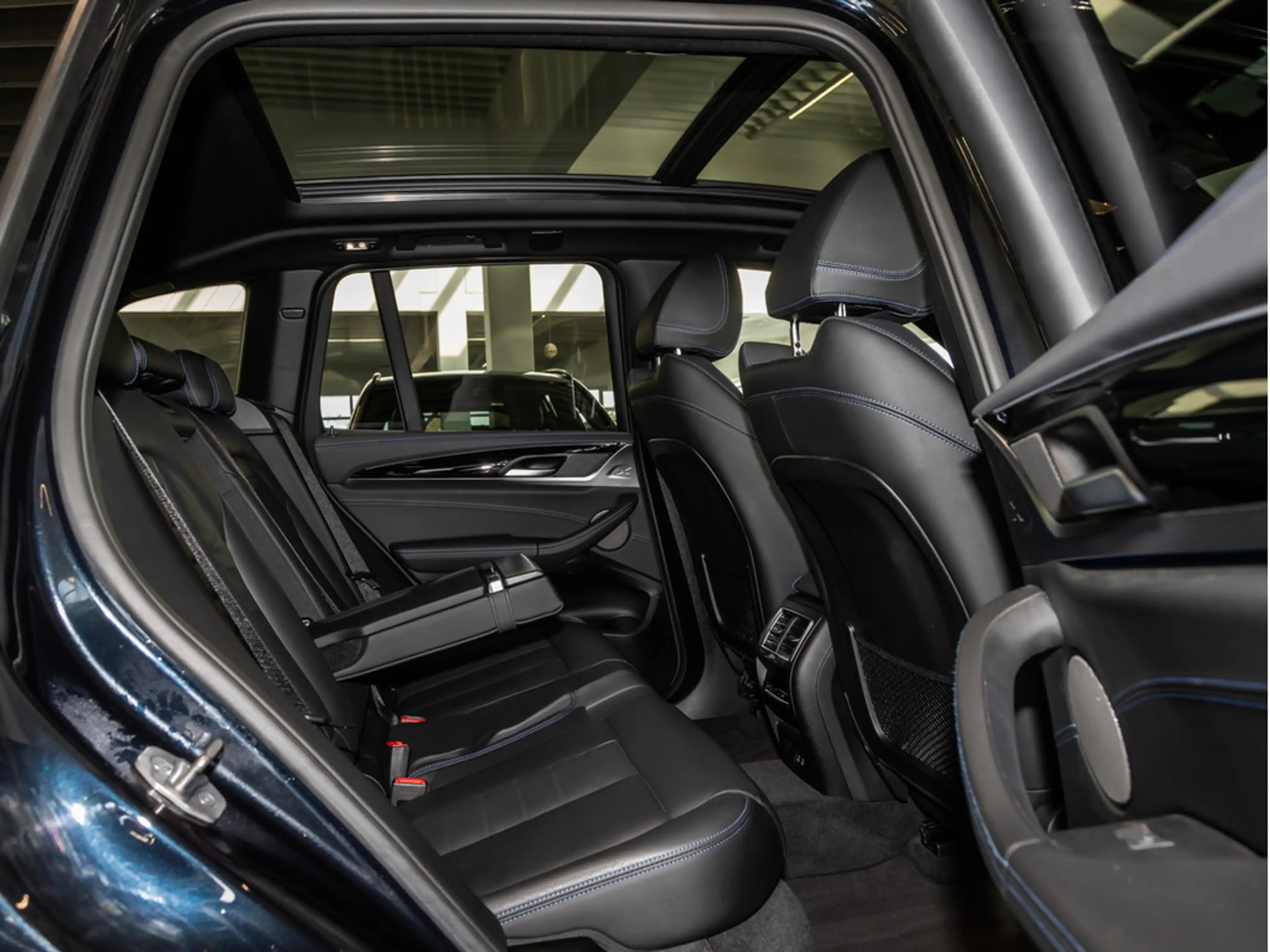 BMW iX3 Impressive PANO HUD 360° LED ACC W-LAN — photo 9