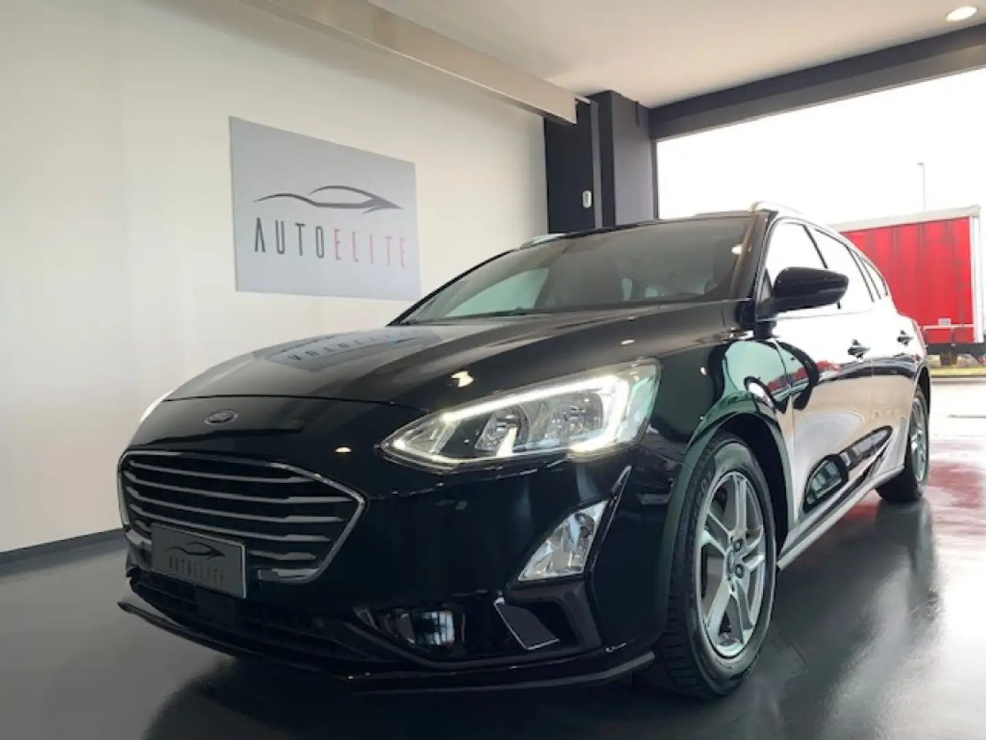 Ford Focus 1.5 EcoBlue 120 CV SW Business PROMO Noir - 1