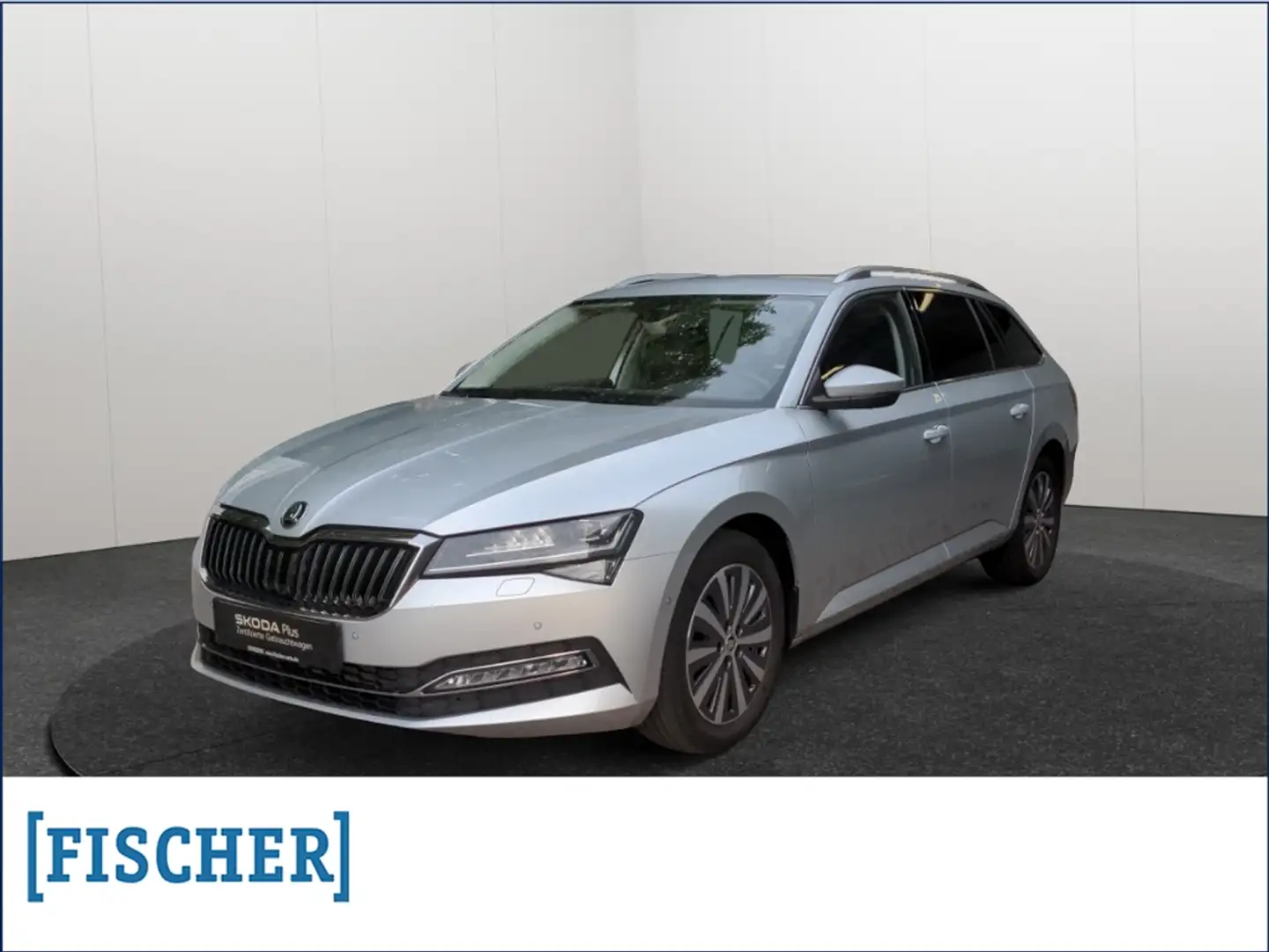Skoda Superb Combi 2.0TDI DSG Style Matrix AHK Navi 360° ACC SH Silber - 1