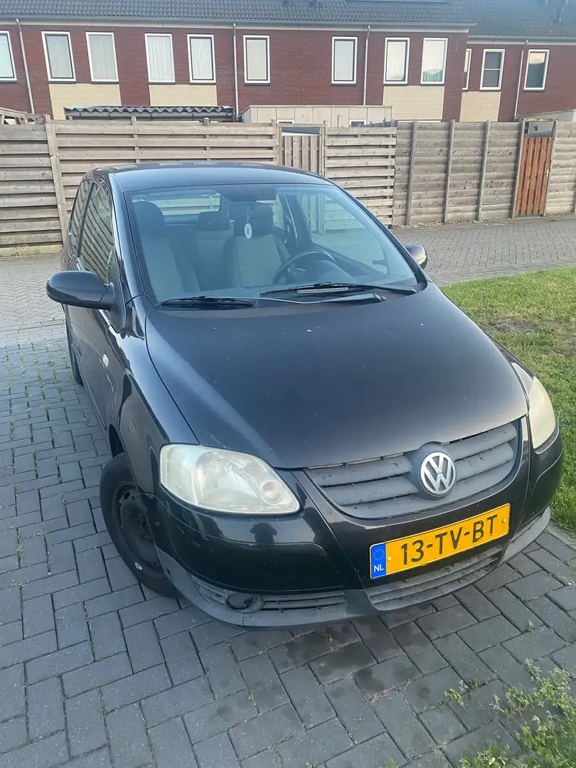 Volkswagen Fox 1.4 Trendline Zwart - 1