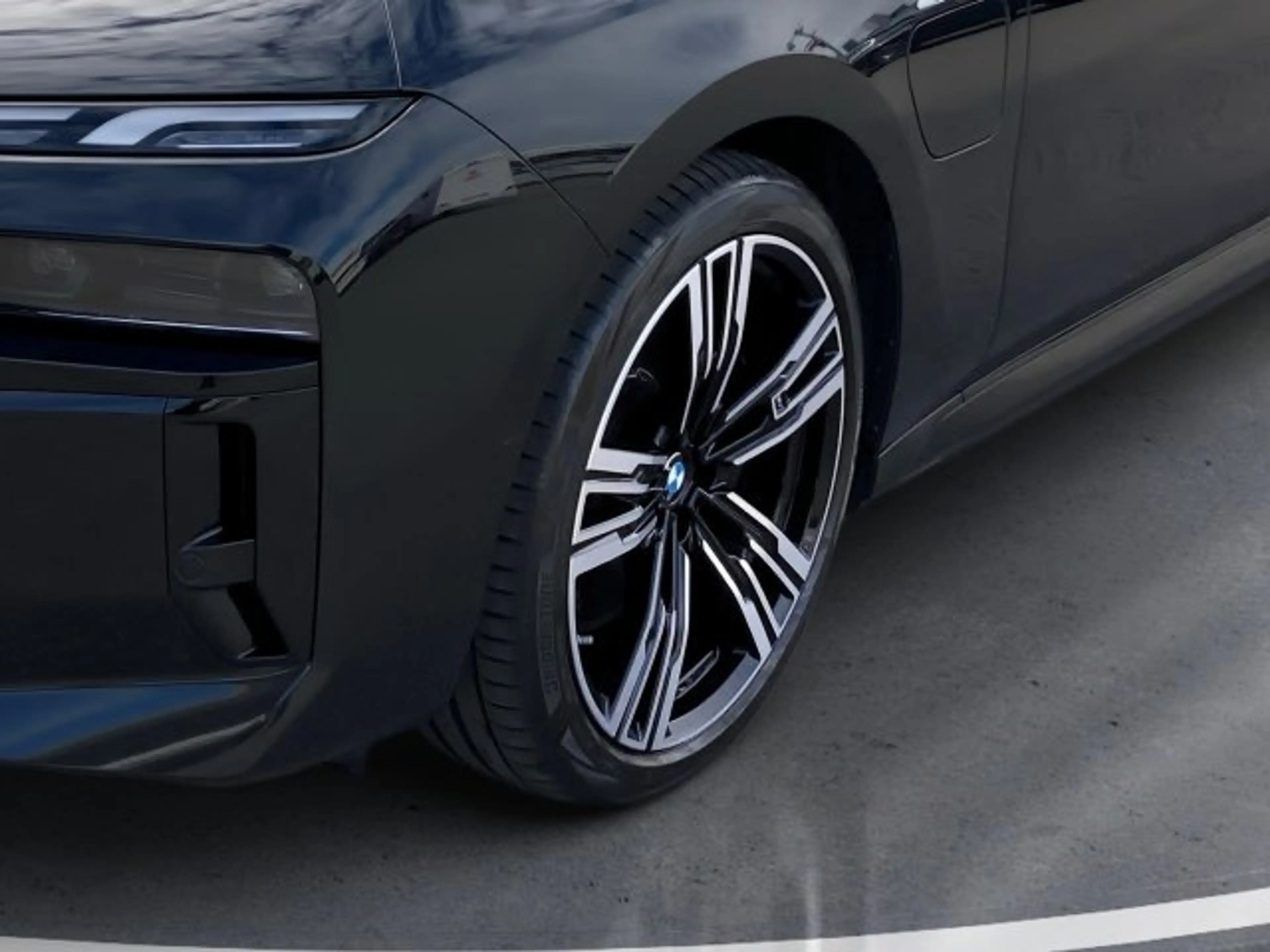 BMW 760 M760e xDrive Limousi — photo 8