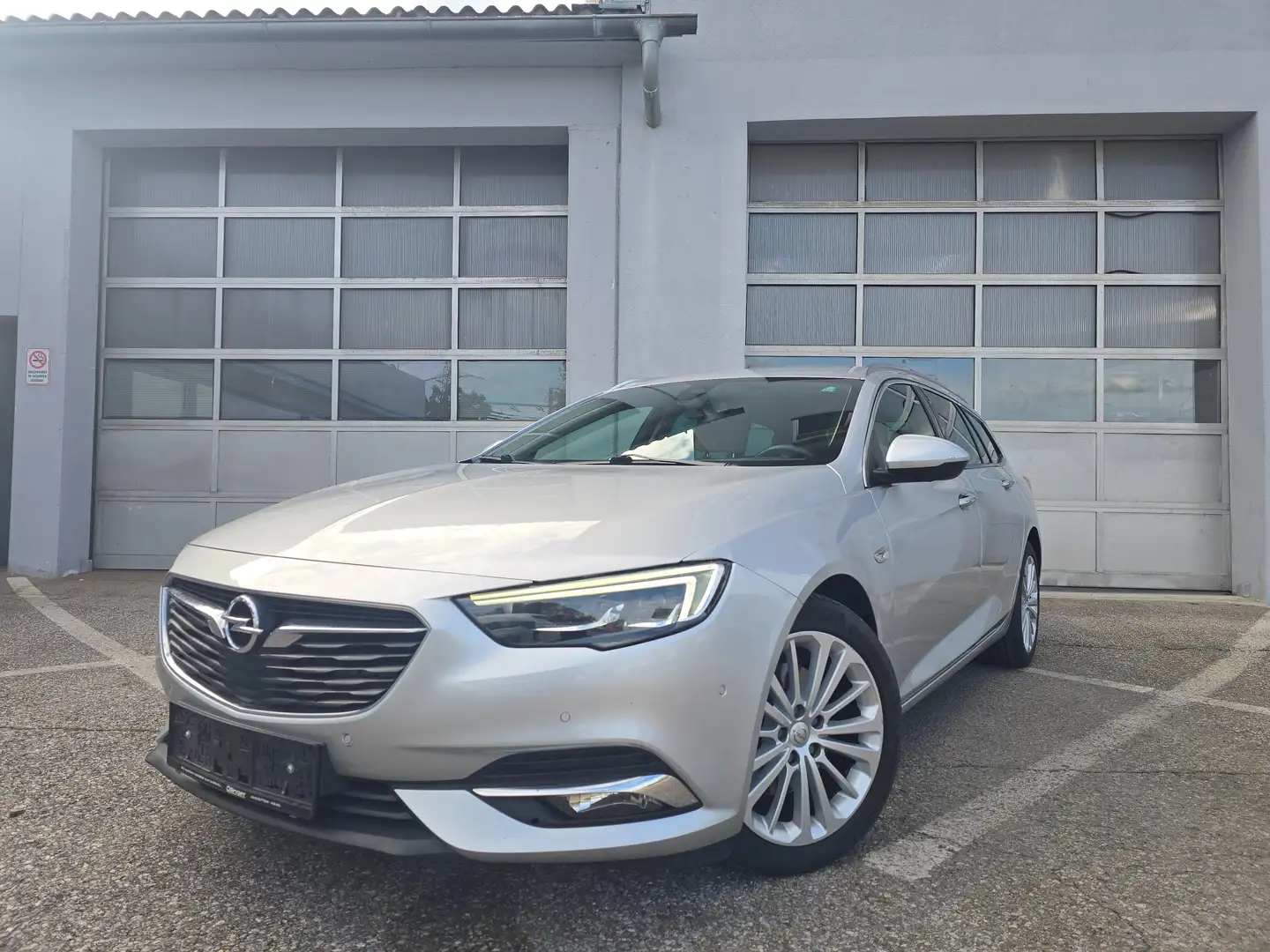 Opel Insignia 2.0 CDTI Innovation 4x4 Allrad/ACC/Kamera/Leder Silber - 1