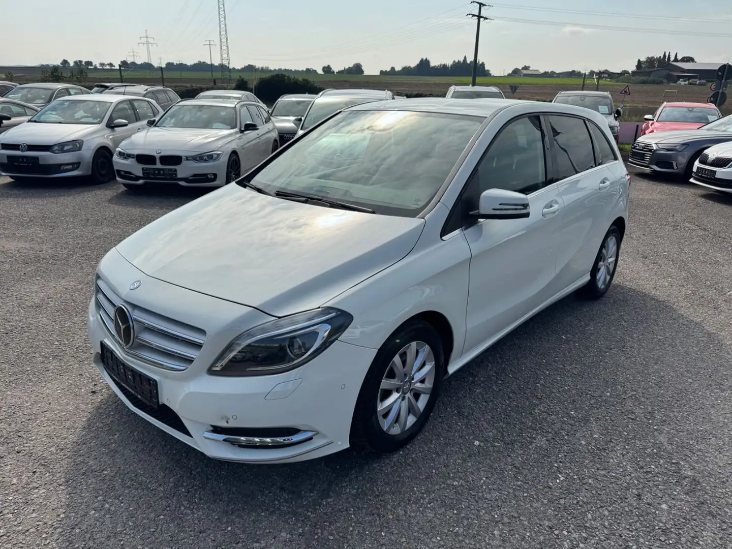 Mercedes-Benz B 180 Navi SHG PDC Euro6 TÜV Neu 2.Hand Blanc - 1