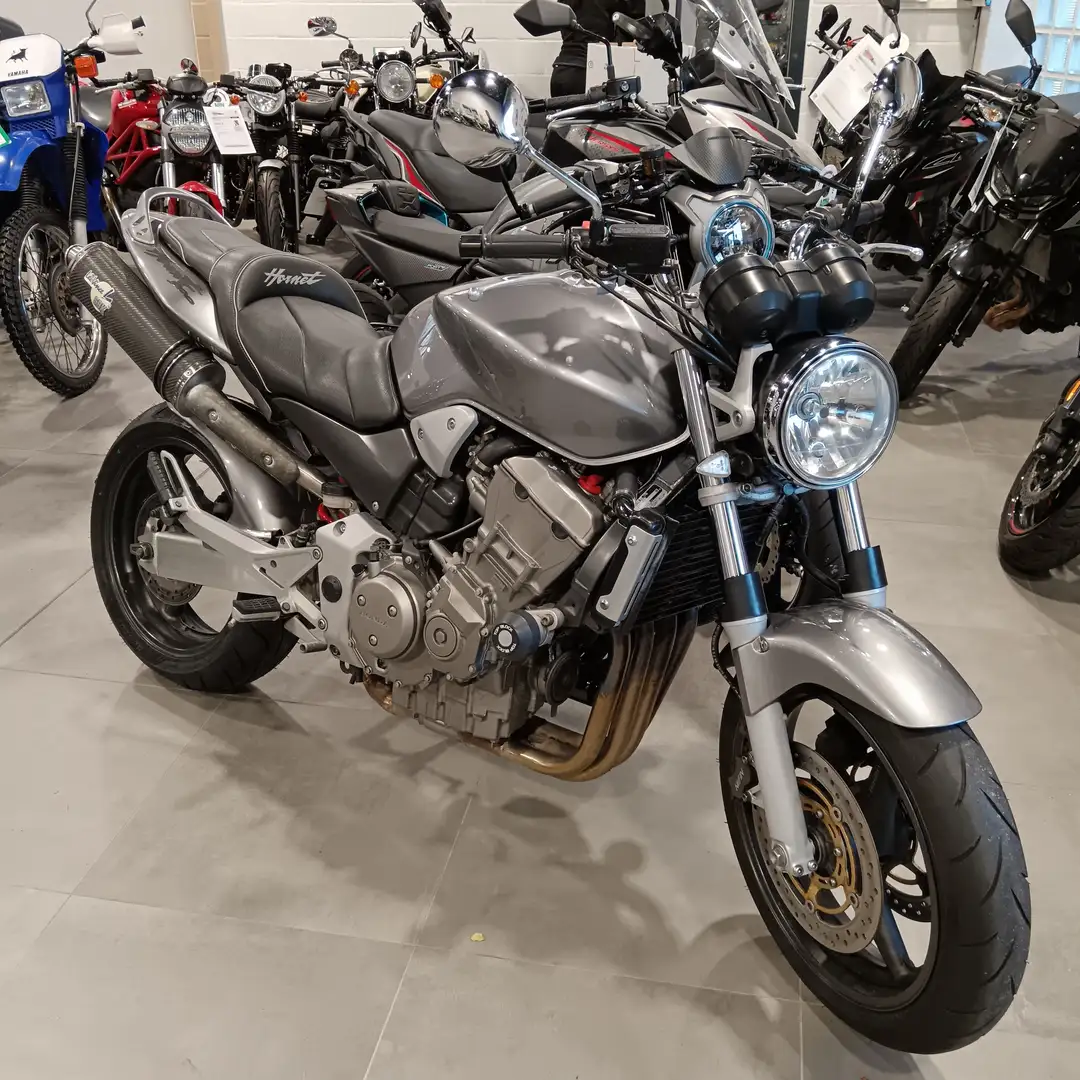 Honda Hornet Gris - 1