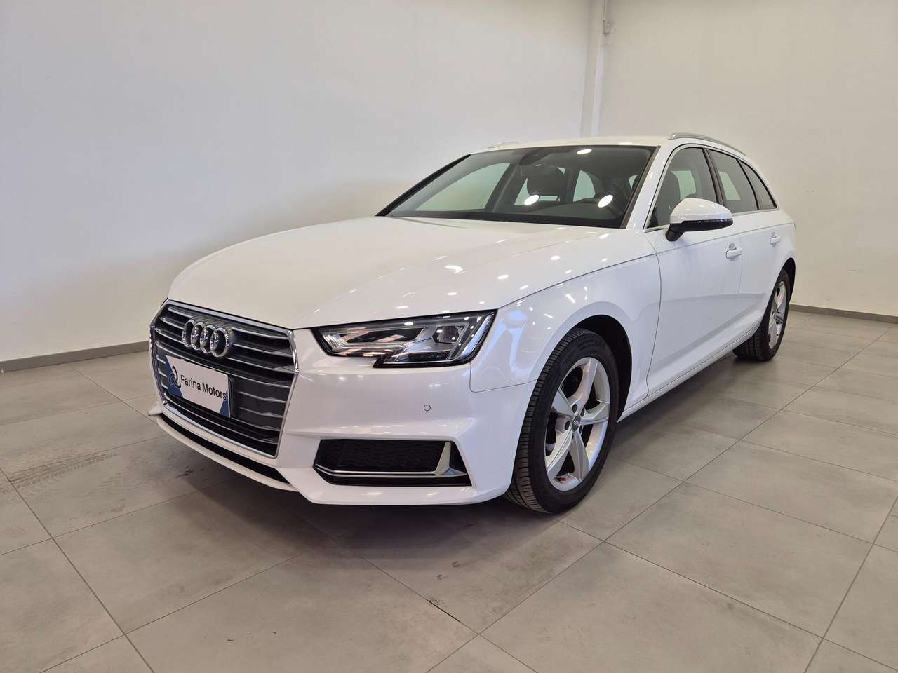 Audi A4 Avant 30 2.0 tdi Business 122cv s-tronic - NEOPATENTATI - Cruise/Lim - Sens. Park.