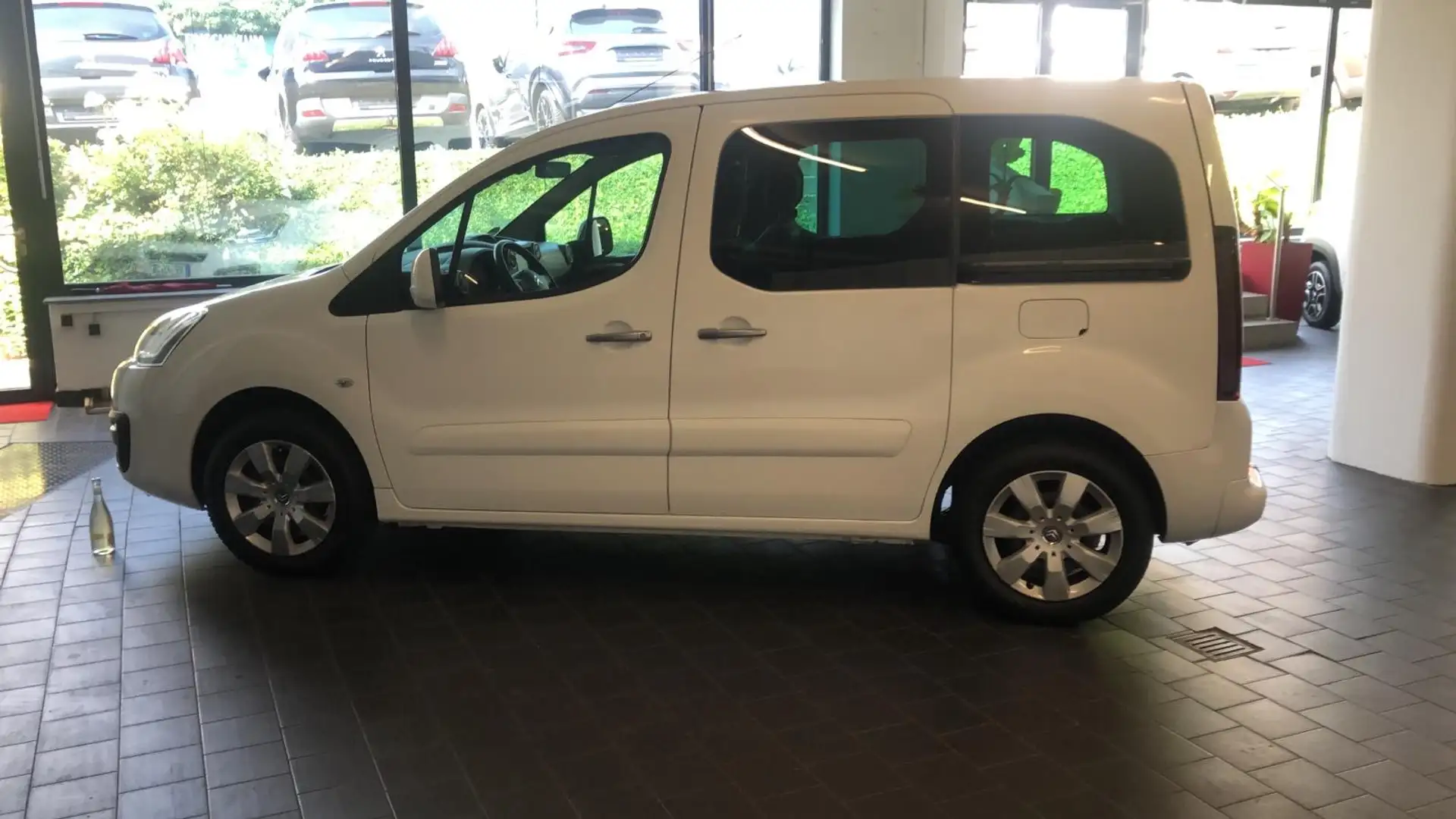 Citroen Berlingo Multispace VTi 95 SELECTION -Rollstuhlumbau - 1