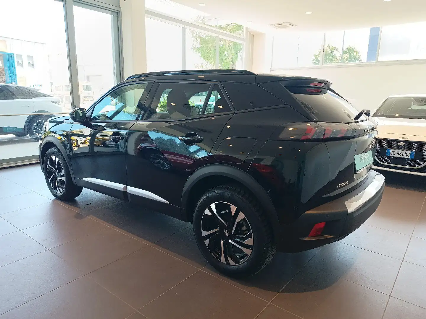 Peugeot 2008 1.5 bluehdi Allure Pack s&s 130cv eat8 Negro - 2