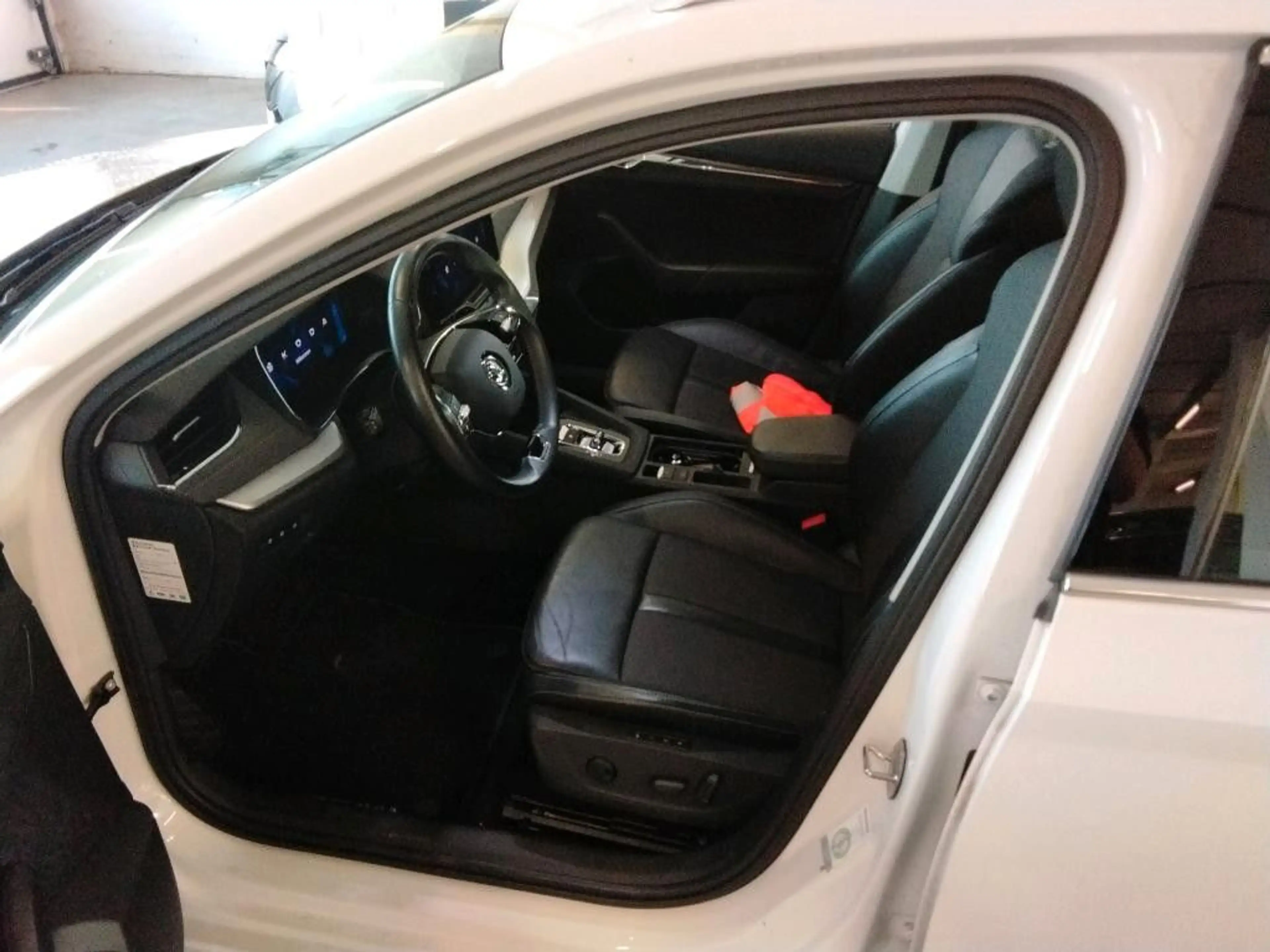 Skoda Octavia Combi Style 2.0 TDI DSG Navi AHK SHZ LED — photo 5