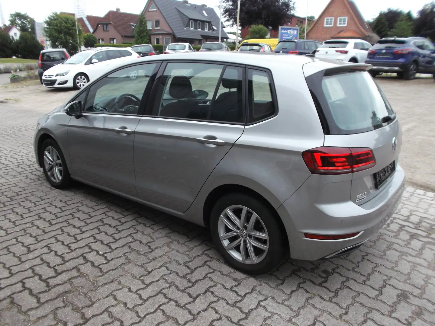 Volkswagen Golf Sportsvan Comfortline inkl. 1Jahr Garantie Gris - 2