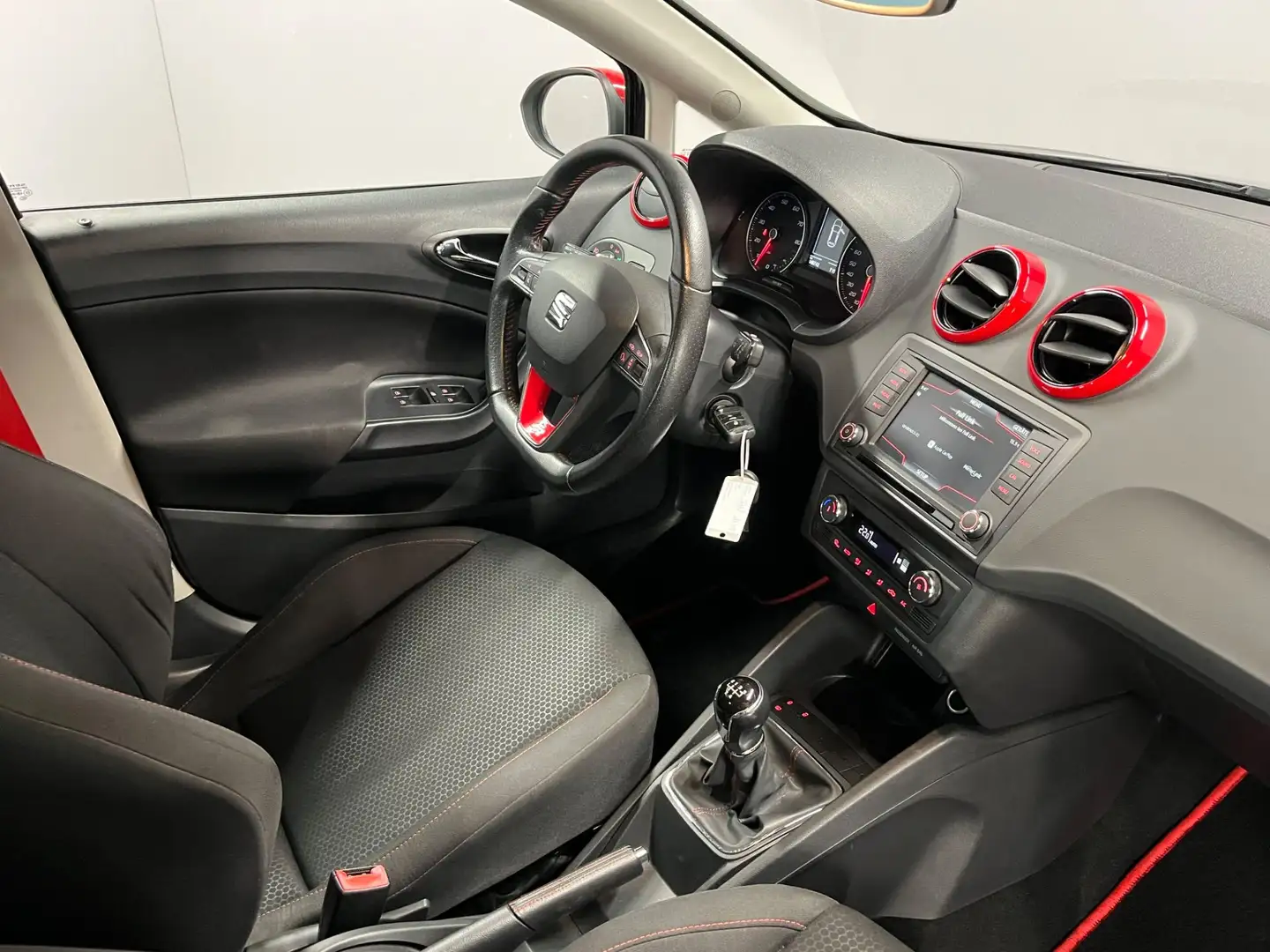 SEAT Ibiza 1.2 TSI FR ***Pickerl 08/2027*** Schwarz - 2