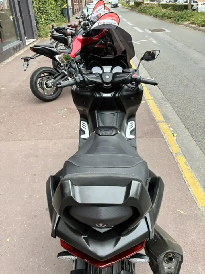 Yamaha Tmax 560