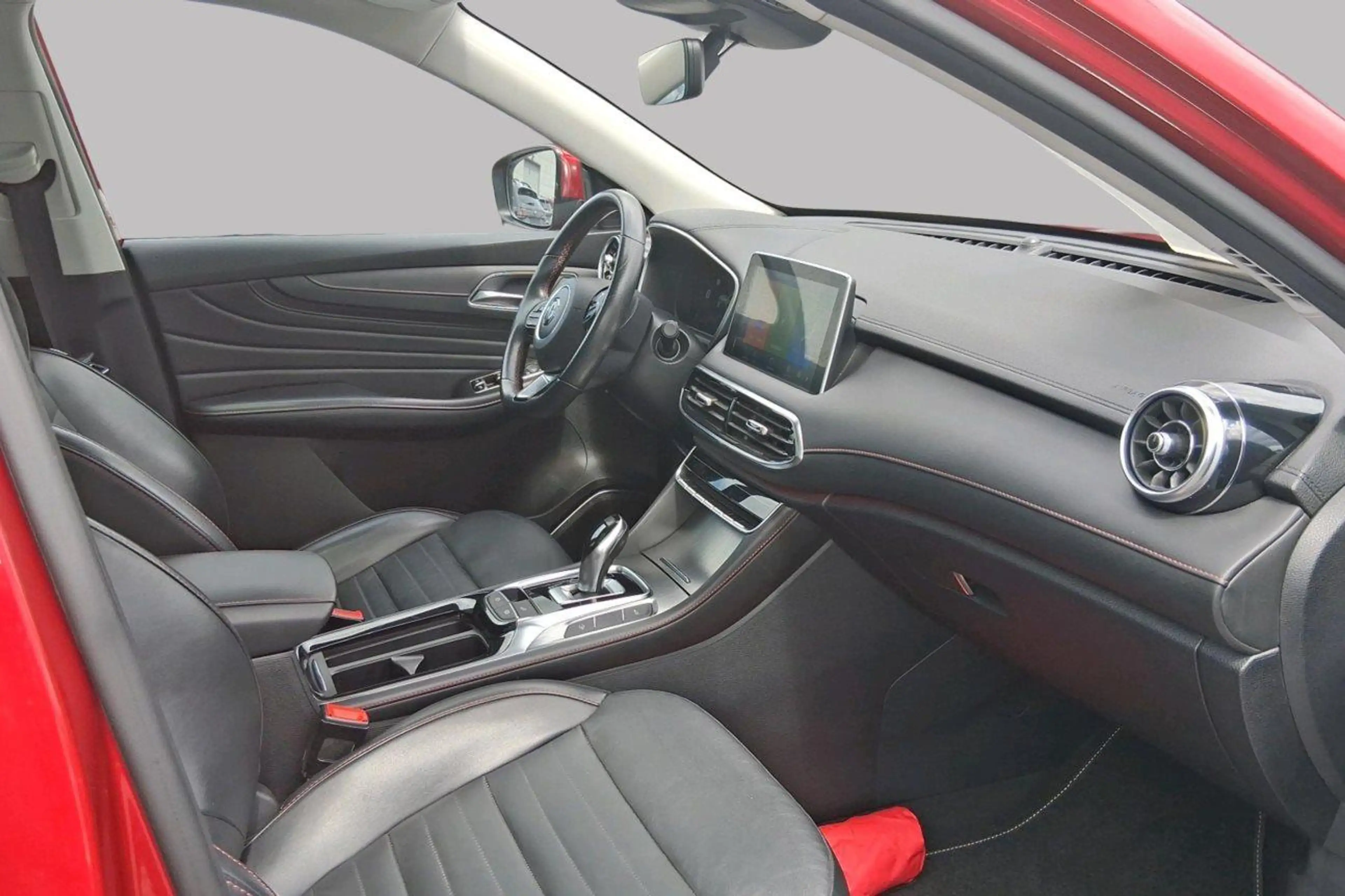 MG EHS LUXURY PHEV — photo 2