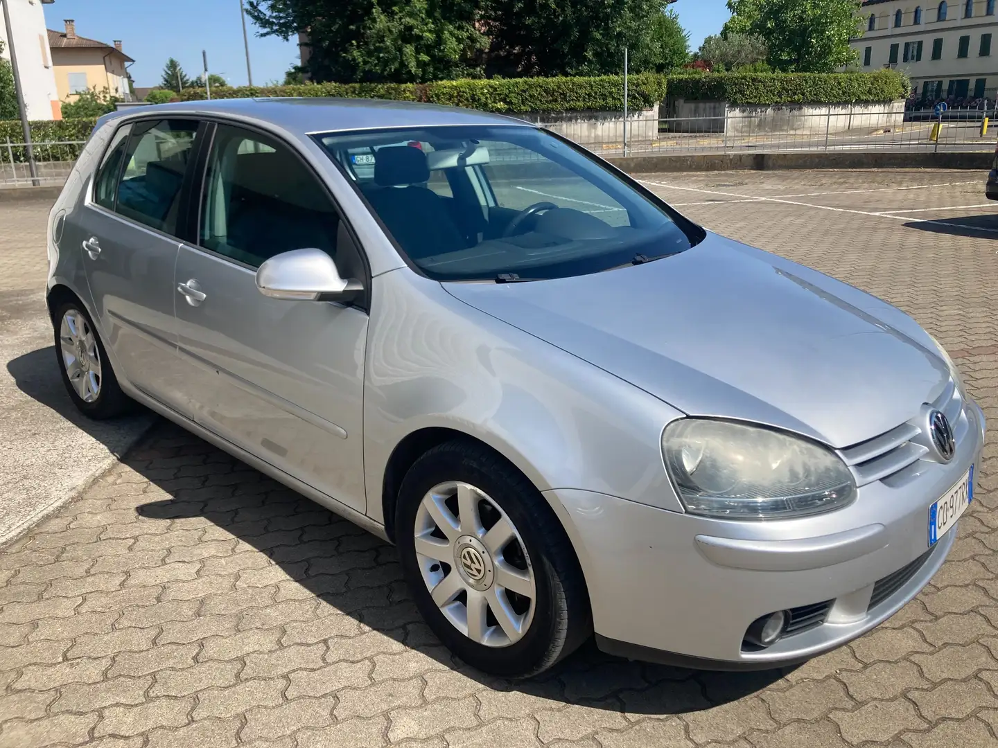 Volkswagen Golf Golf V 2003 5p 1.6 fsi Sportline Argento - 1