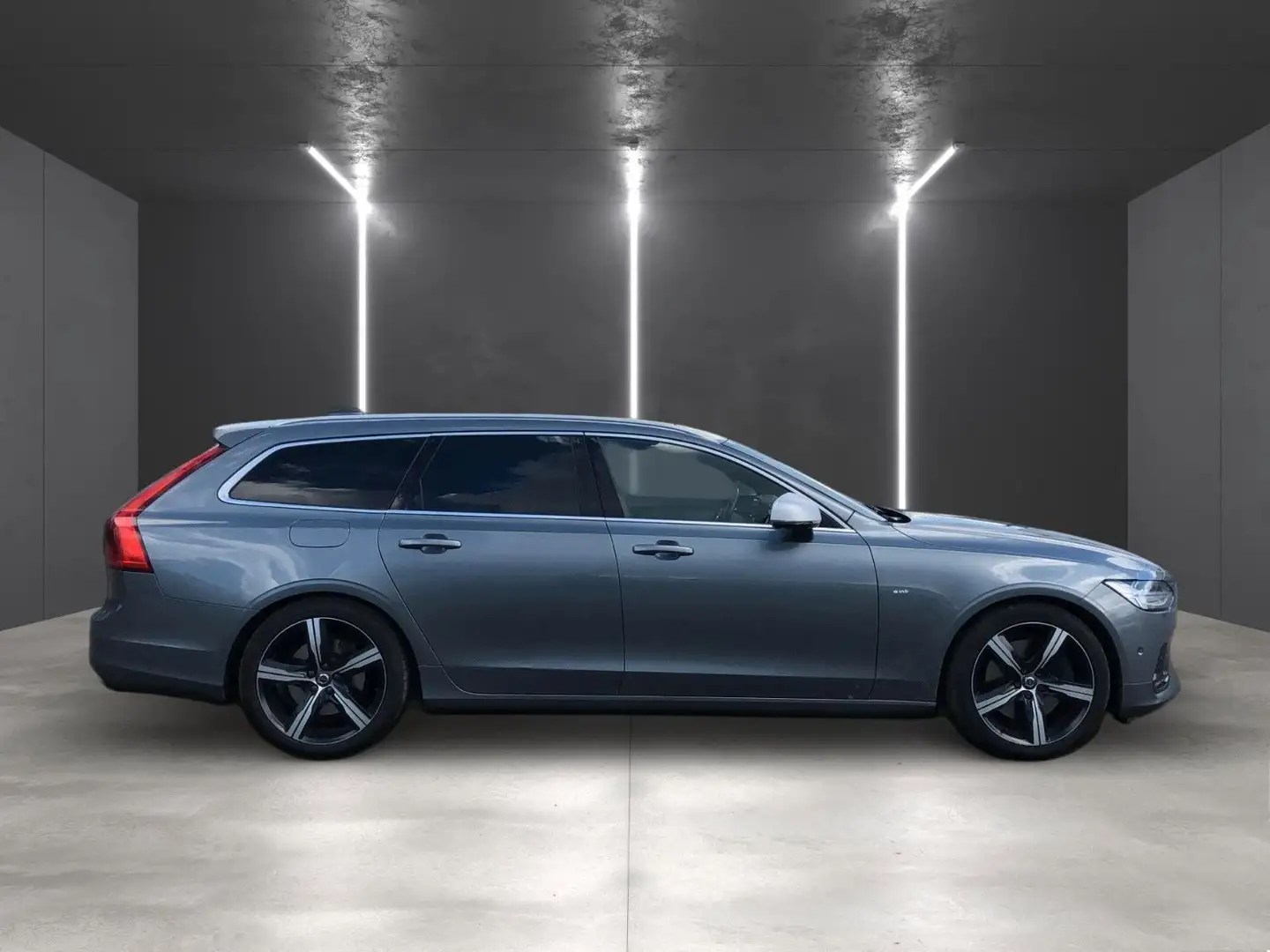 Volvo V90 Kombi R Design AWD Grau - 1