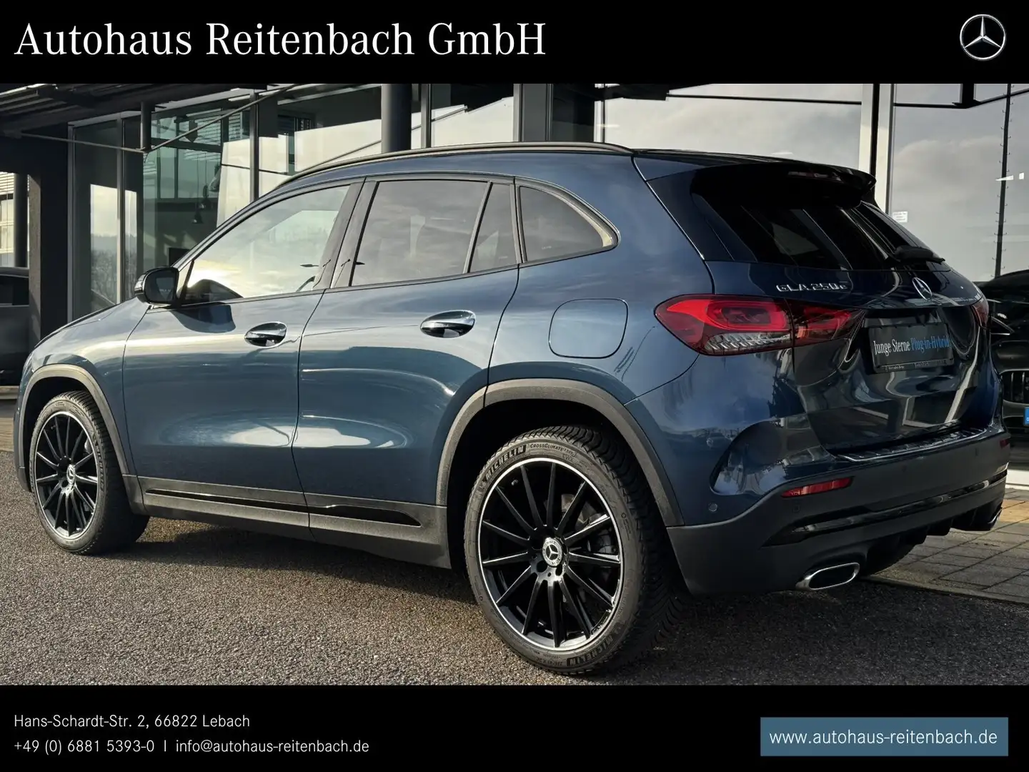 Mercedes-Benz GLA 250 GLA250e AMG+PANO+NIGHT KAMERA+LED+KEYLESS-GO+20" Blau - 2
