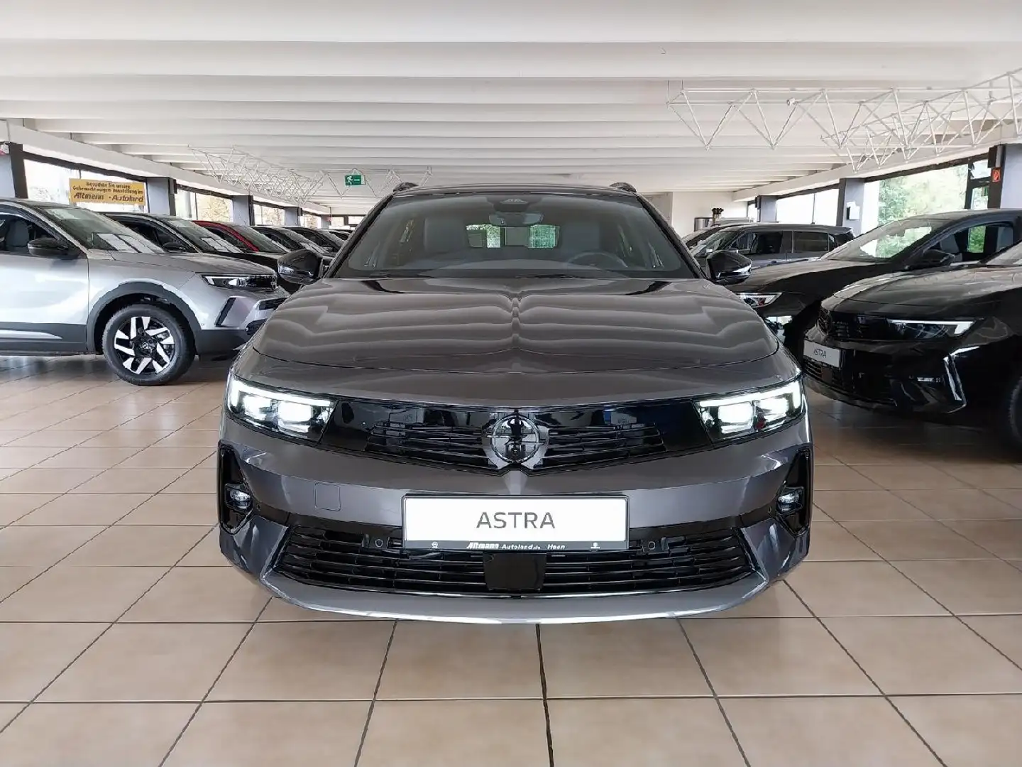 Opel Astra GS Line Grau - 2
