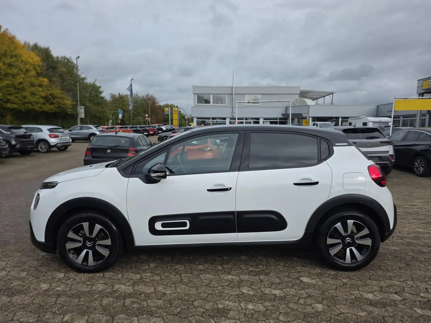 Citroen C3 1.2 Shine LED/PDC/MULTI-RADIO/KLIMA AT Weiß - 2