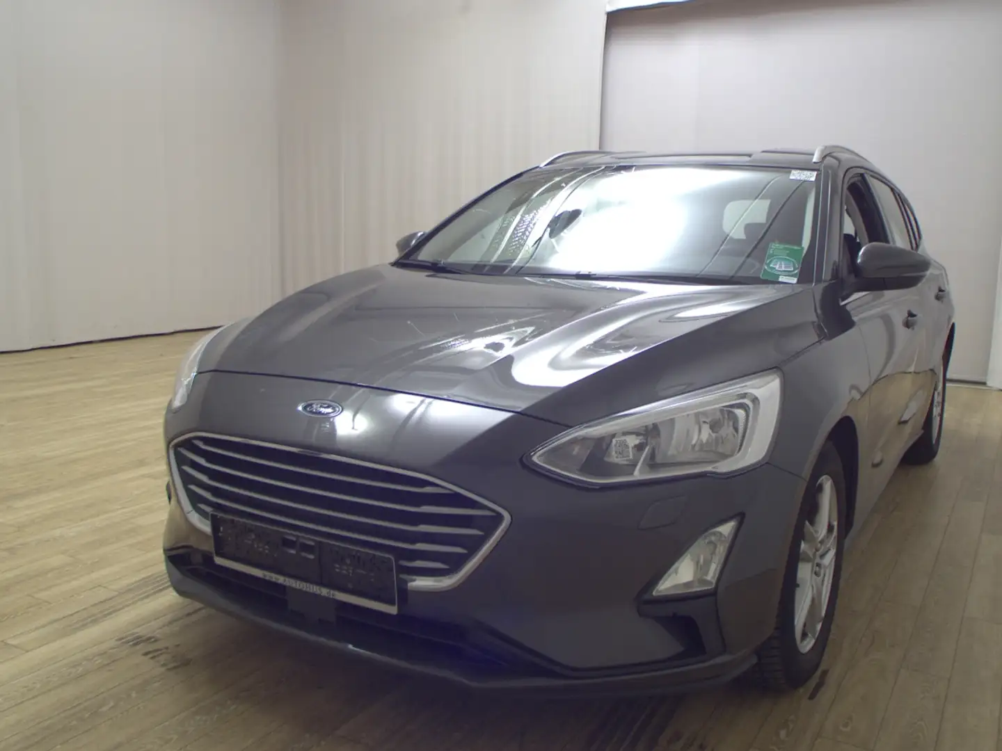 Ford Focus Turnier 1.0 EB Trend Shz Navi Grau - 2