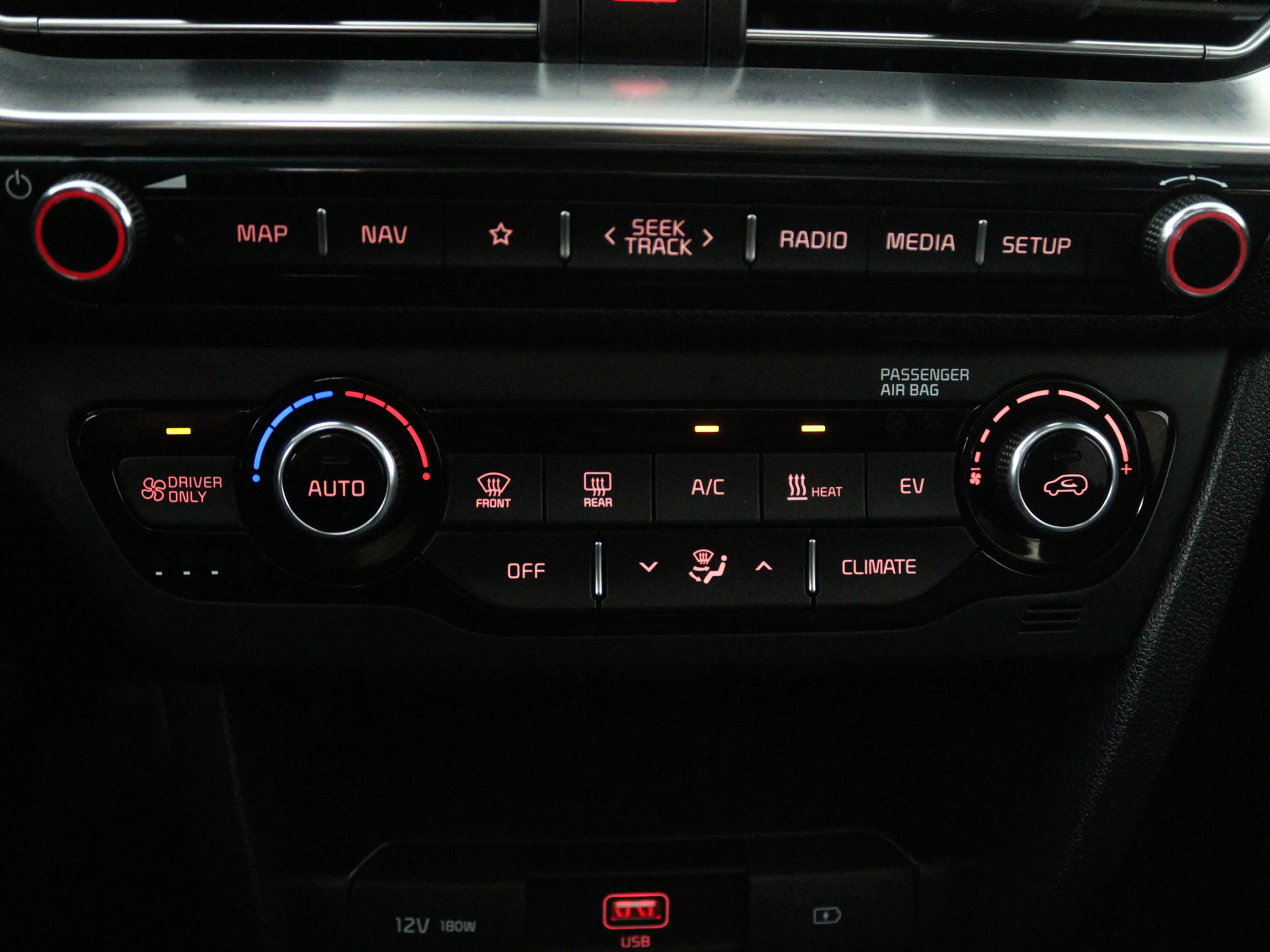 Kia e-Niro DynamicPlusLine 64 kWh staat bij APC — photo 12