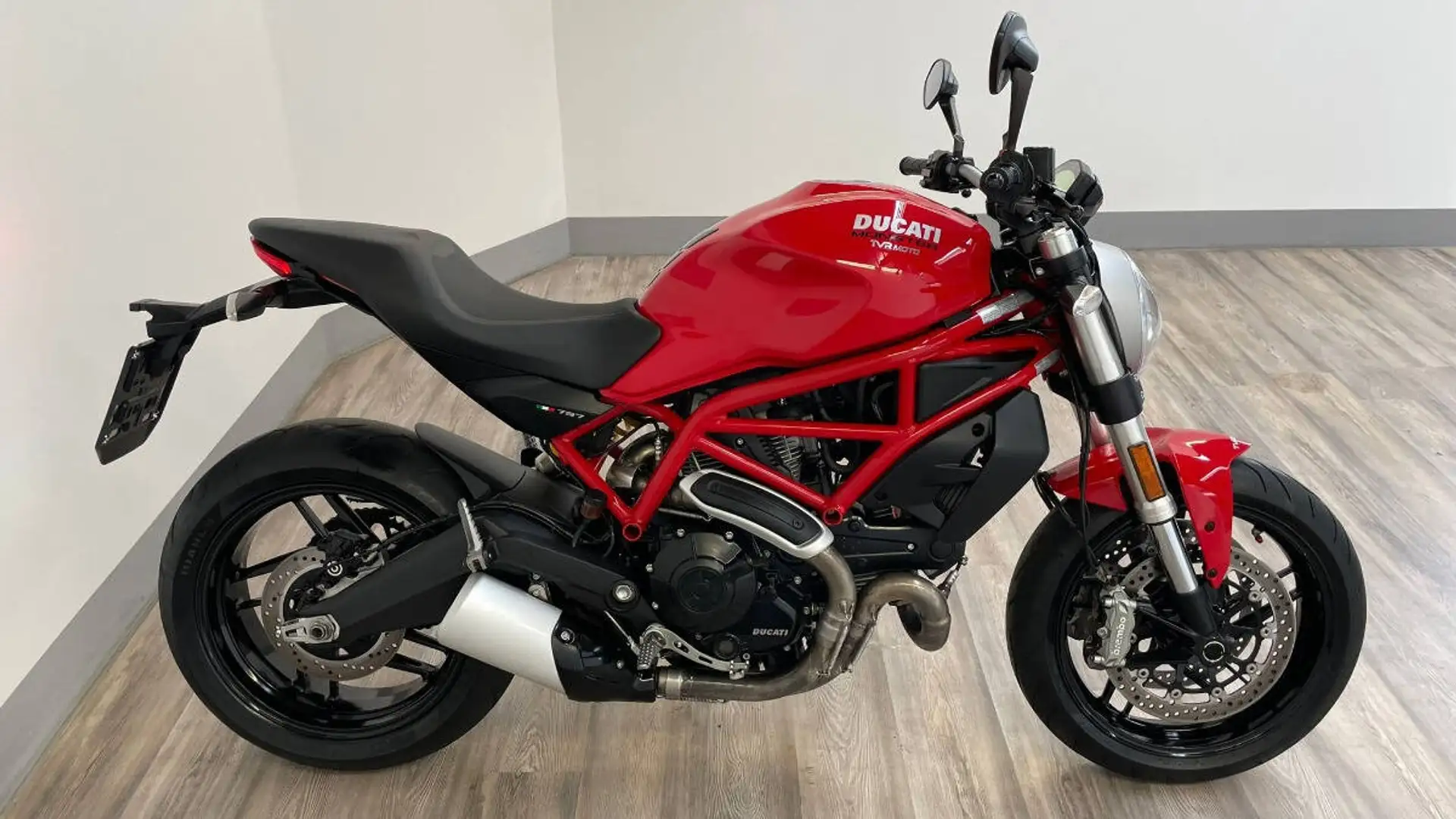 Ducati Monster 797 - Red Wit - 1