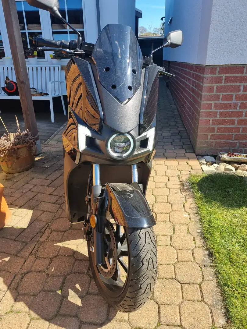 Silence S01 Connected L1 Negro - 2