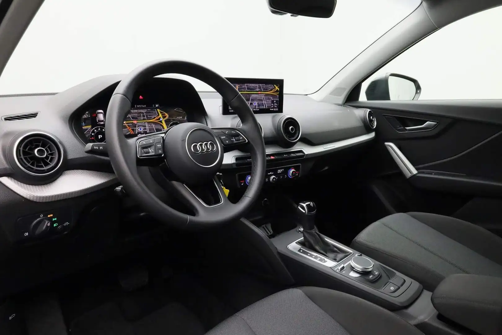 Audi Q2 35 TFSI 150PK S-tronic Advanced Edition / S-Line | Grijs - 2