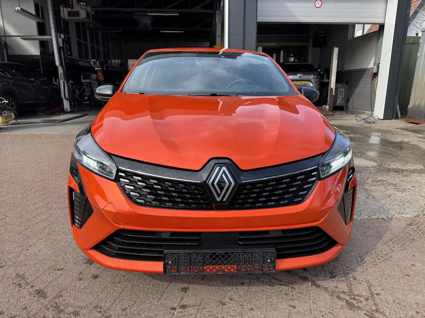 Renault Clio 1.0 TCe 90pk Techno+Pack Winter!! Oranje - 2
