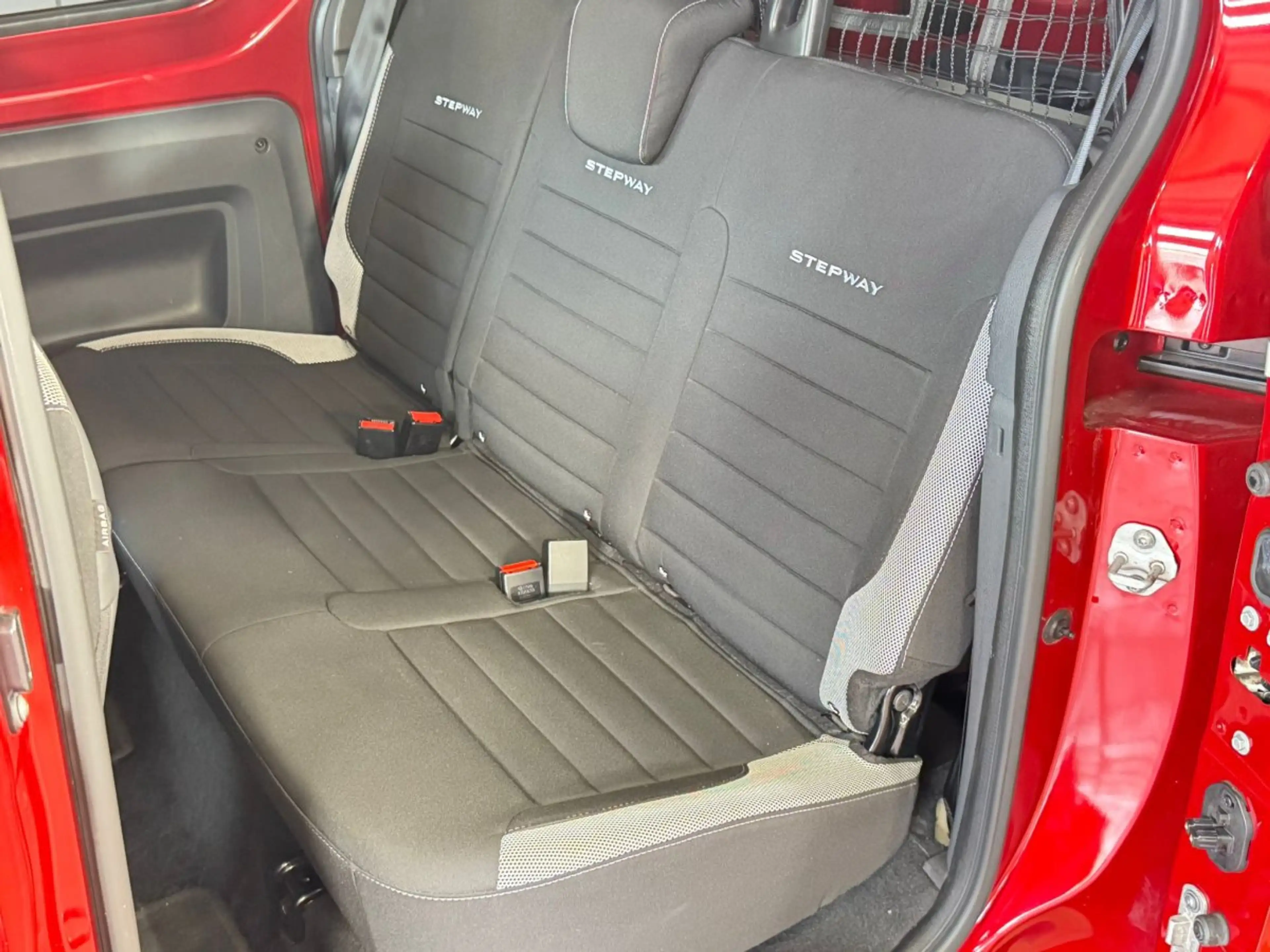 Dacia Dokker 1.3 TCe 130 Stepway Plus GPF (EURO 6d-TEMP) 1.3 TC — photo 13
