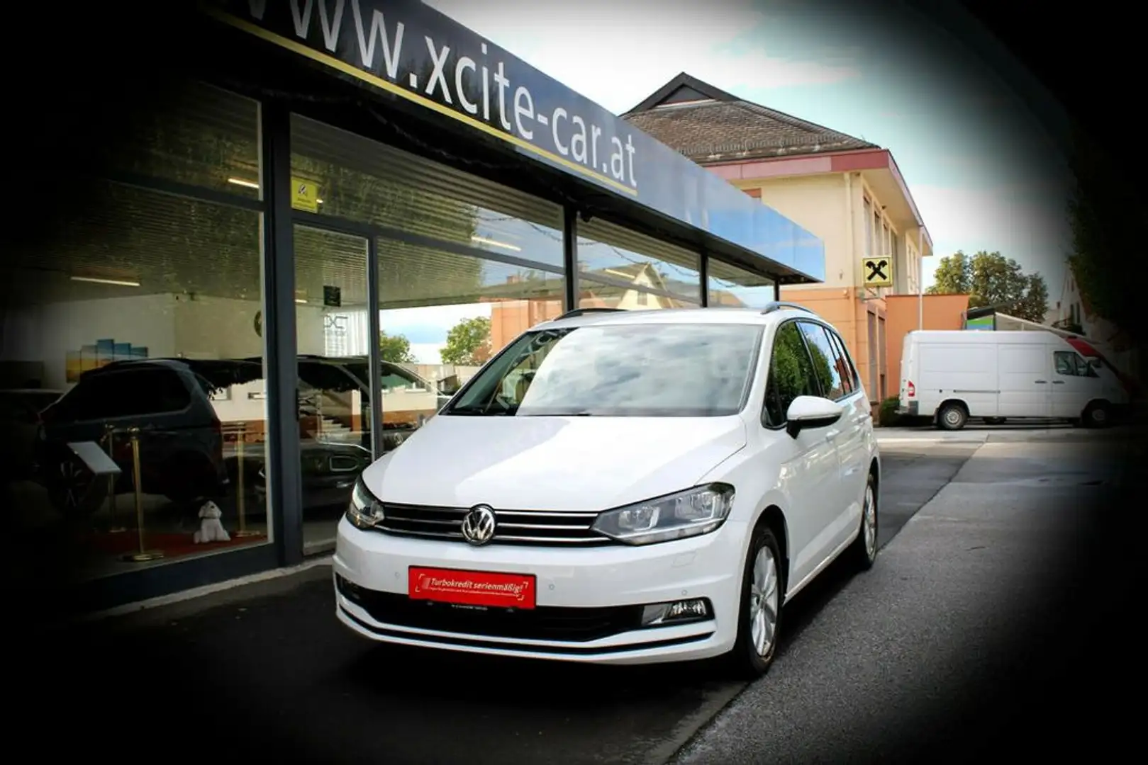 Volkswagen Touran 1.6 TDI COMFORTLINE, AHK, 1 JAHR GARANTIE Weiß - 1