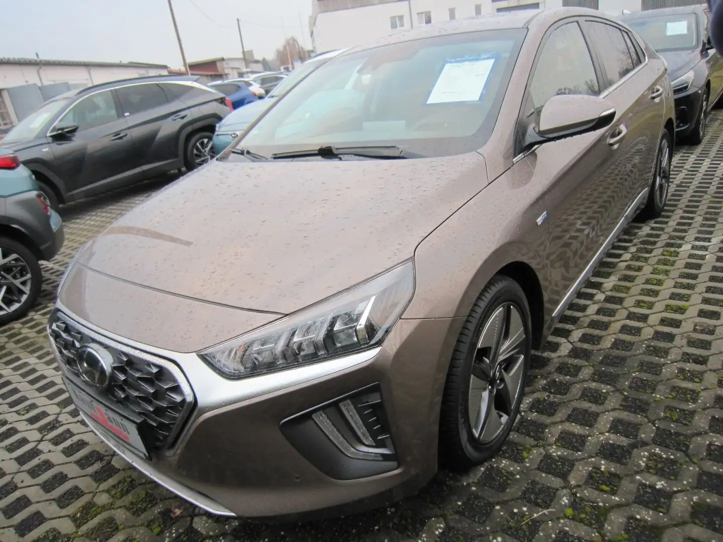Hyundai IONIQ 1.6 GDi Hybrid Prime Beige - 1