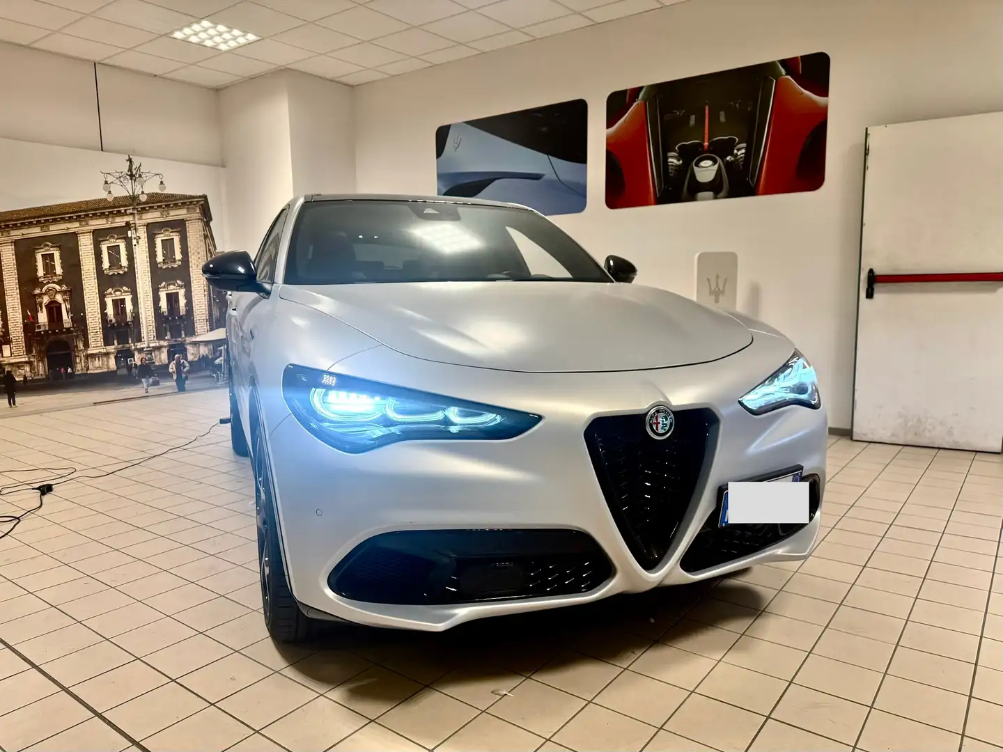 Alfa Romeo Stelvio Stelvio 2023 2.0 t Competizione Q4 280cv auto Grau - 2