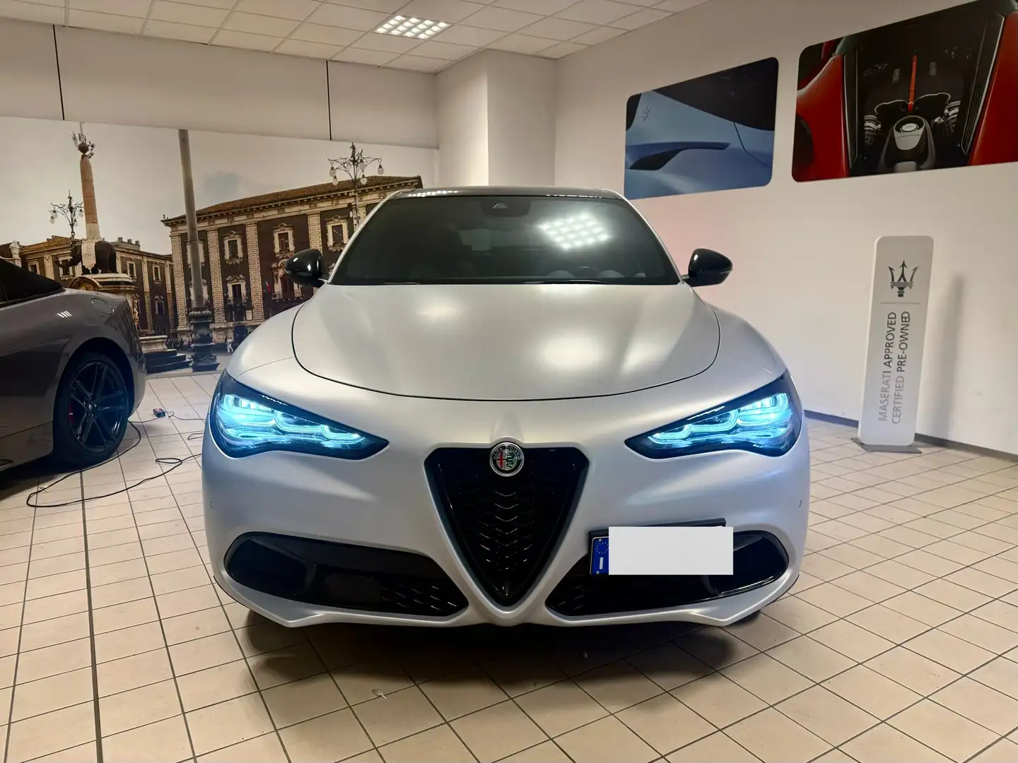 Alfa Romeo Stelvio Stelvio 2023 2.0 t Competizione Q4 280cv auto Grau - 1
