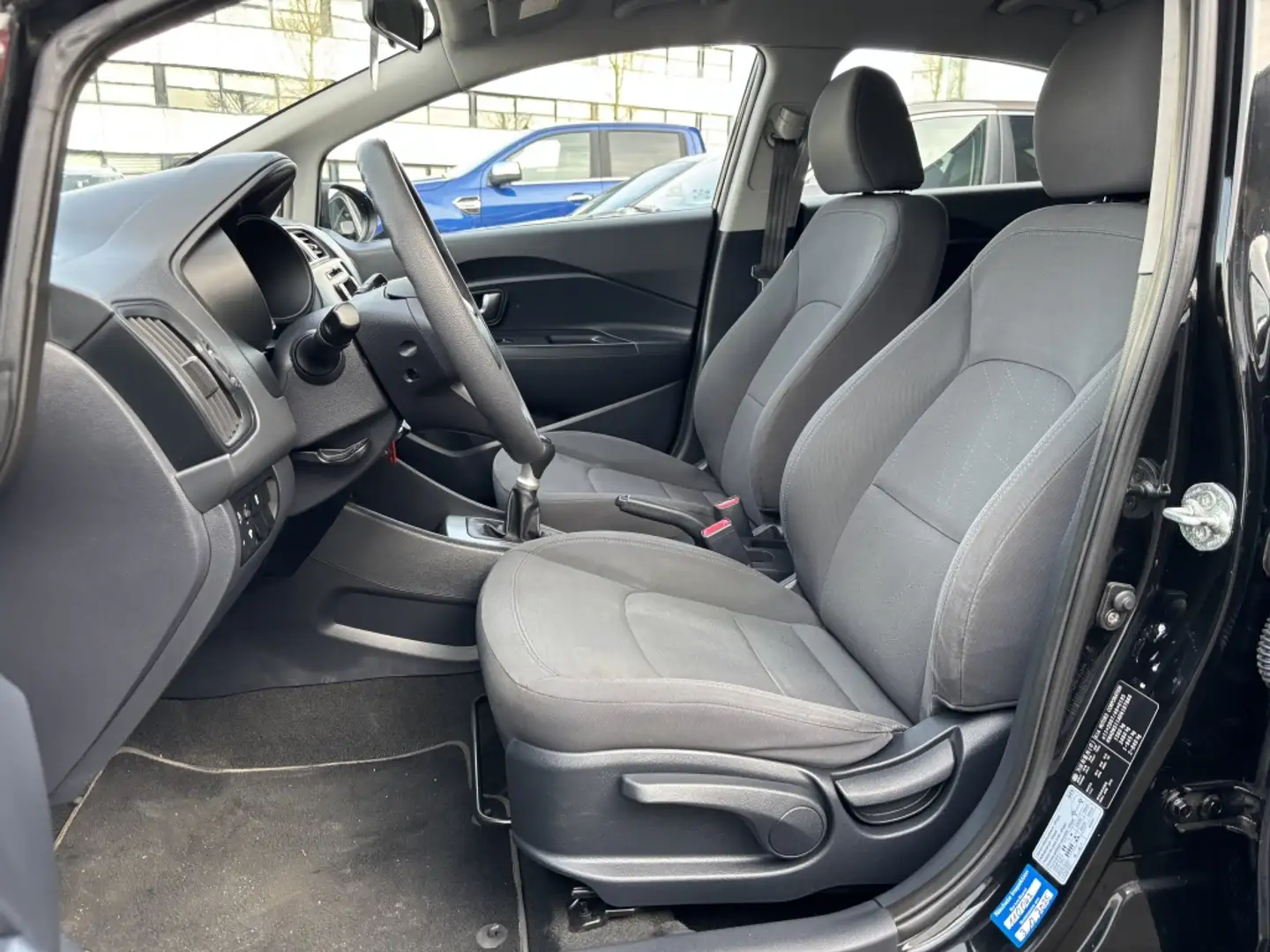 Kia Rio 1.2 CVVT Plus Pack Airco Aux/Usb Noir - 2