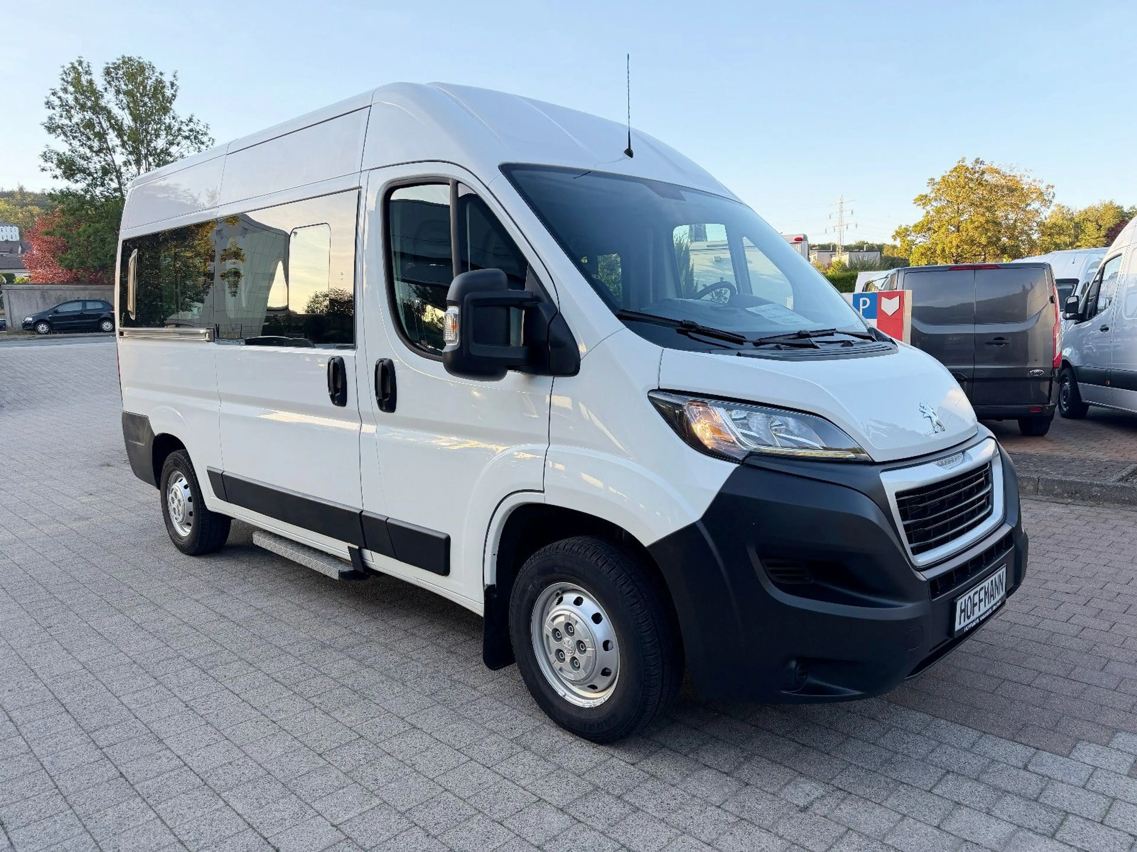 Peugeot Boxer Kombi 333 L2H2 Active Blue-HDi 130 9-Sitze — photo 4