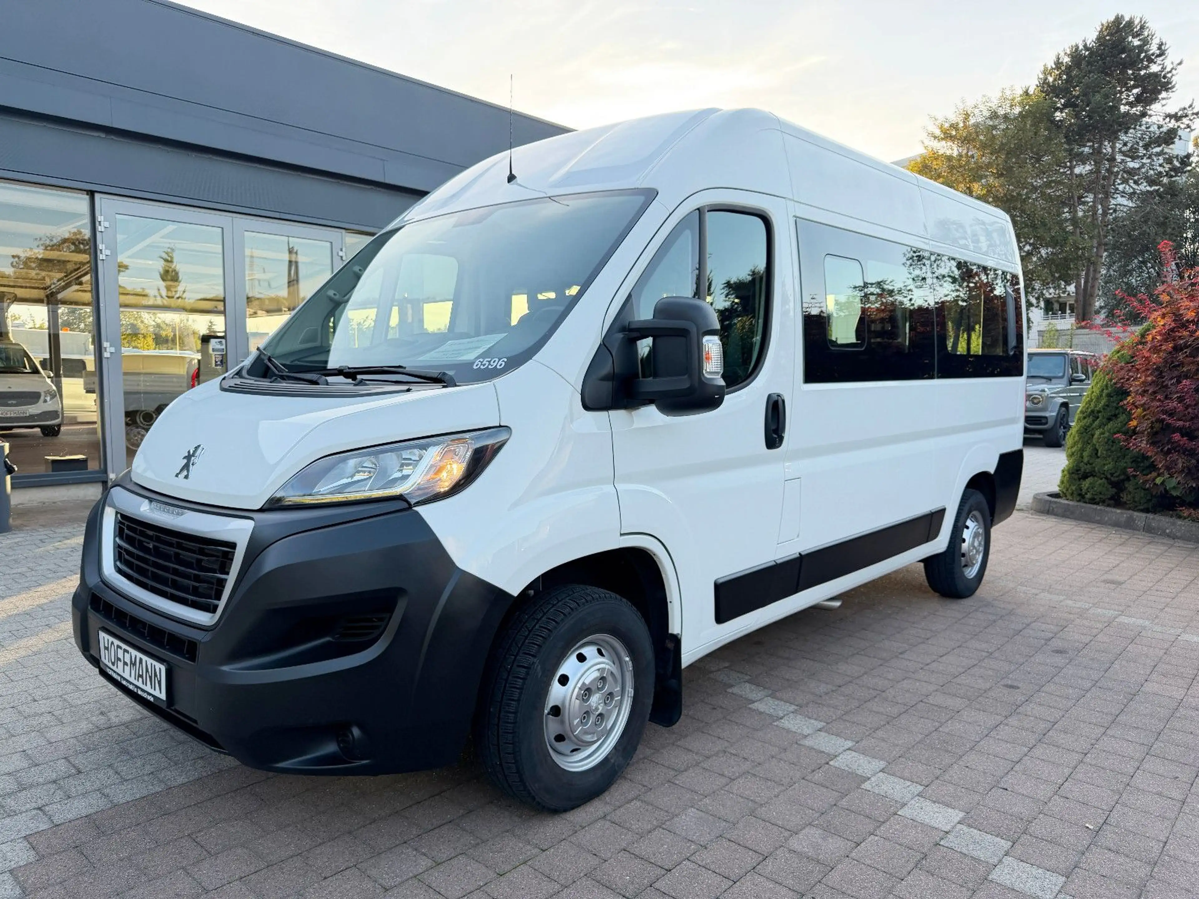 Peugeot Boxer Kombi 333 L2H2 Active Blue-HDi 130 9-Sitze — photo 2