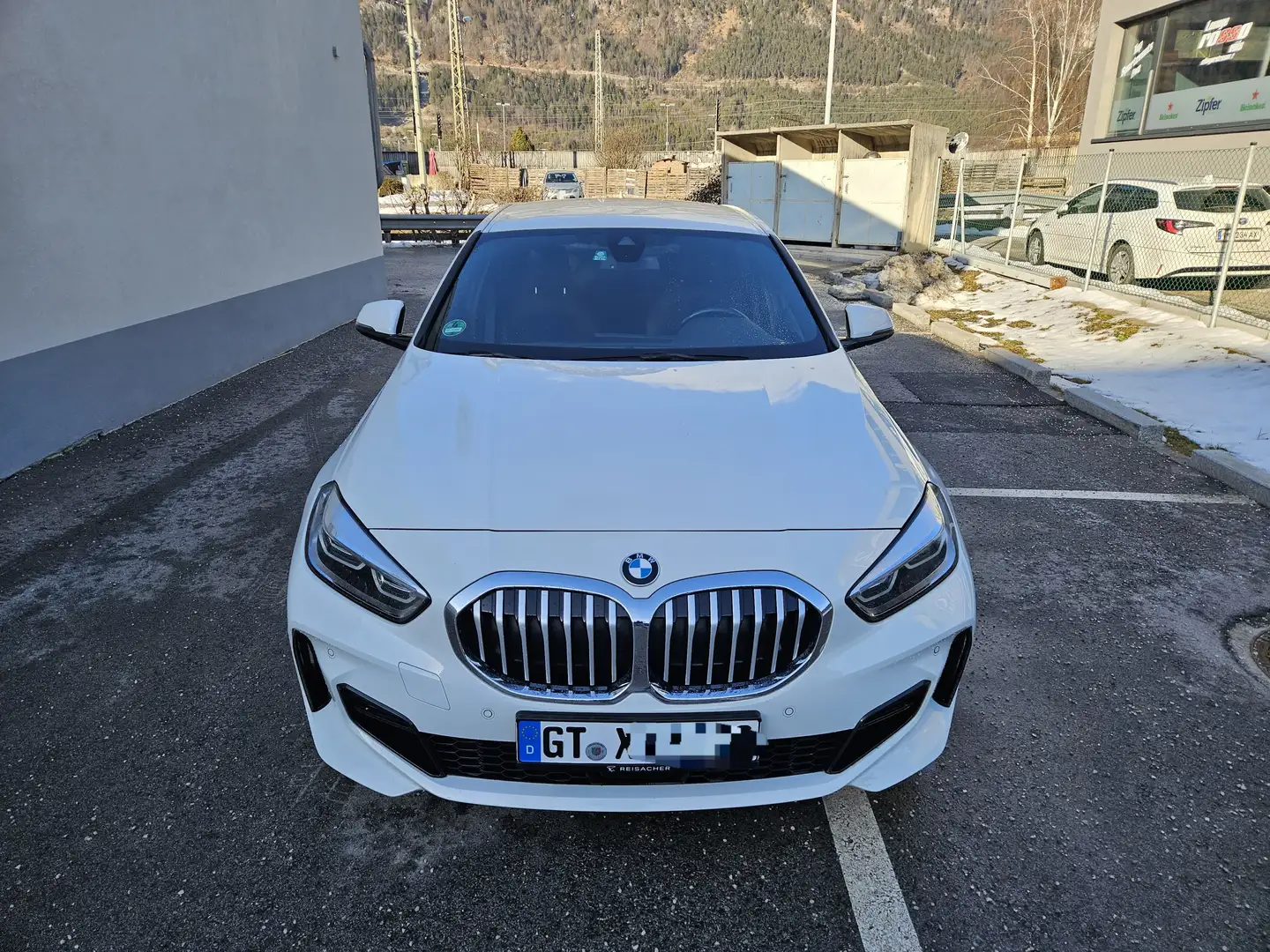 BMW 118 118i M Sport Aut. M Sport Weiß - 2