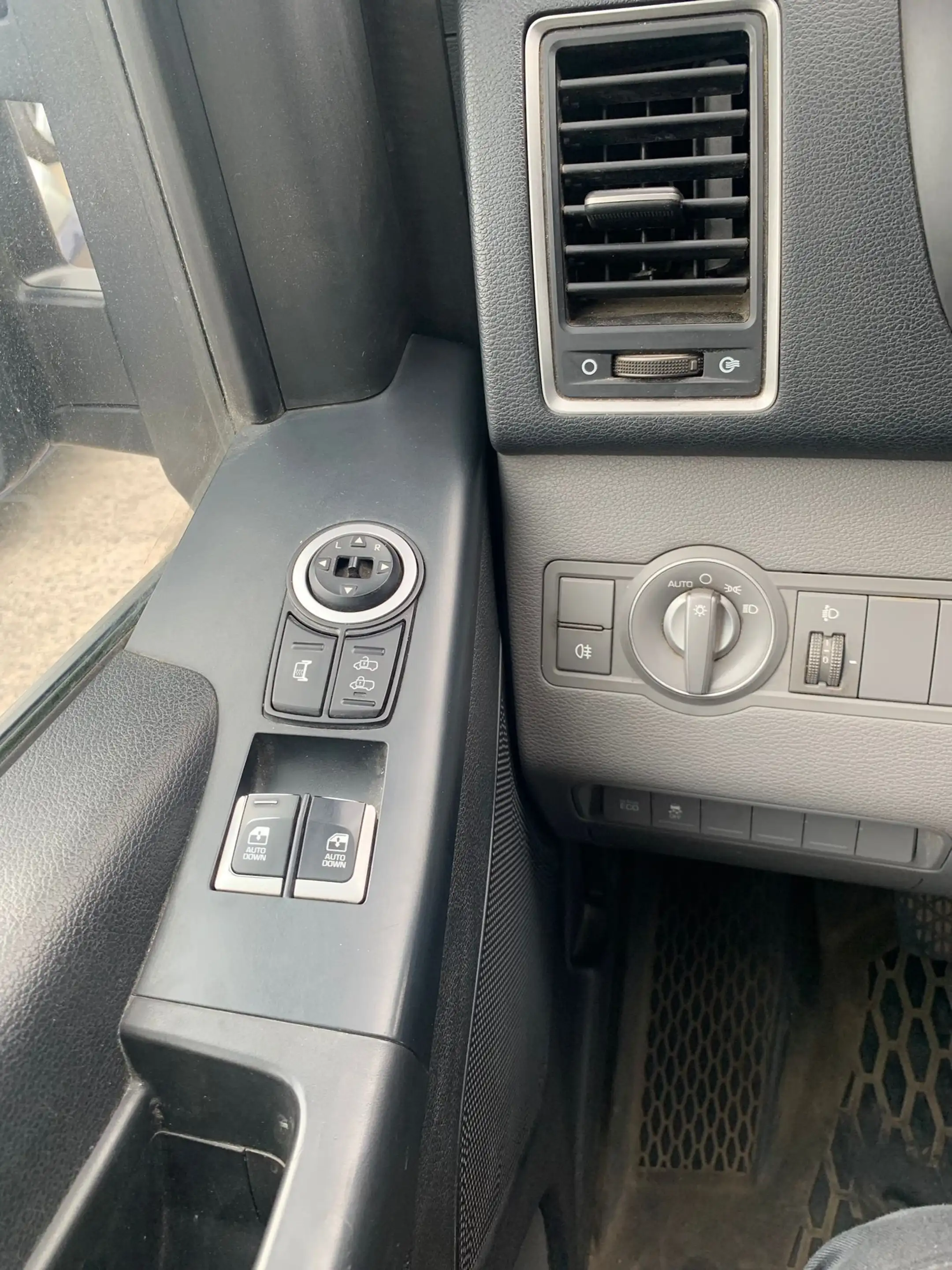 Hyundai H 350 H350 UTILITAIRE  LONG CHÂSSIS — photo 14