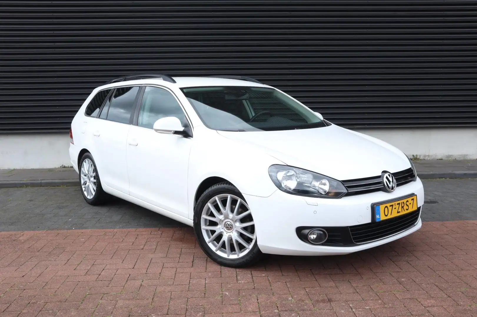 Volkswagen Golf Variant 1.4 TSI High Executive Line | Alcantara | Dsg | Cl Blanco - 2