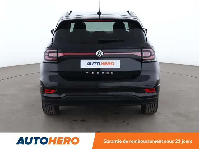 Volkswagen T-Cross view 4