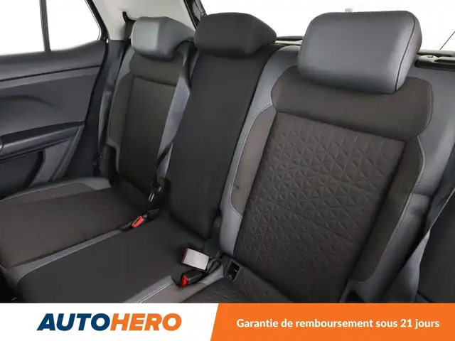Volkswagen T-Cross view 13