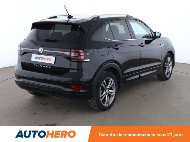 Volkswagen T-Cross view 5